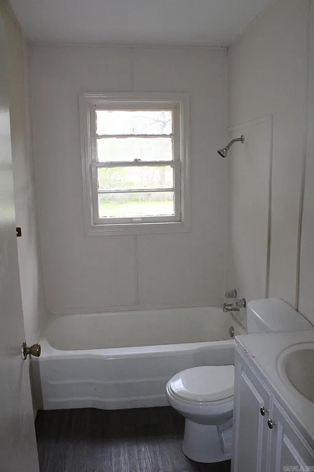 BARROW JOHN - Residential