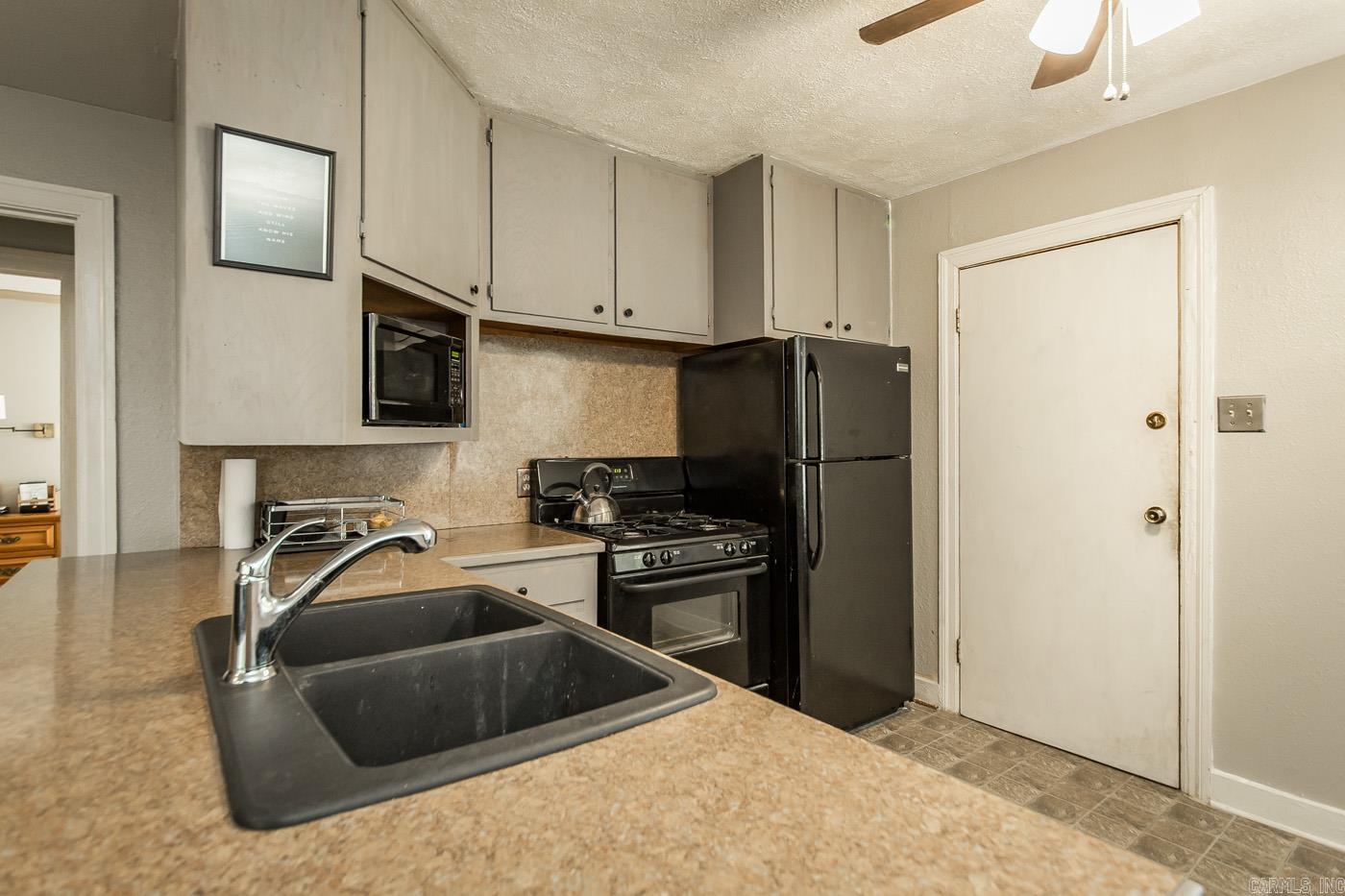 PLEASANT VIEW - Residential