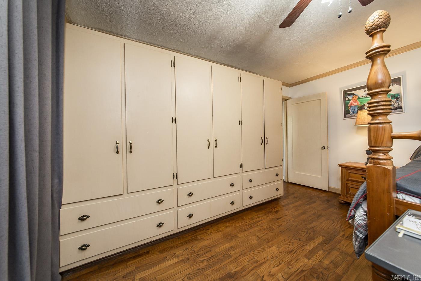 PLEASANT VIEW - Residential