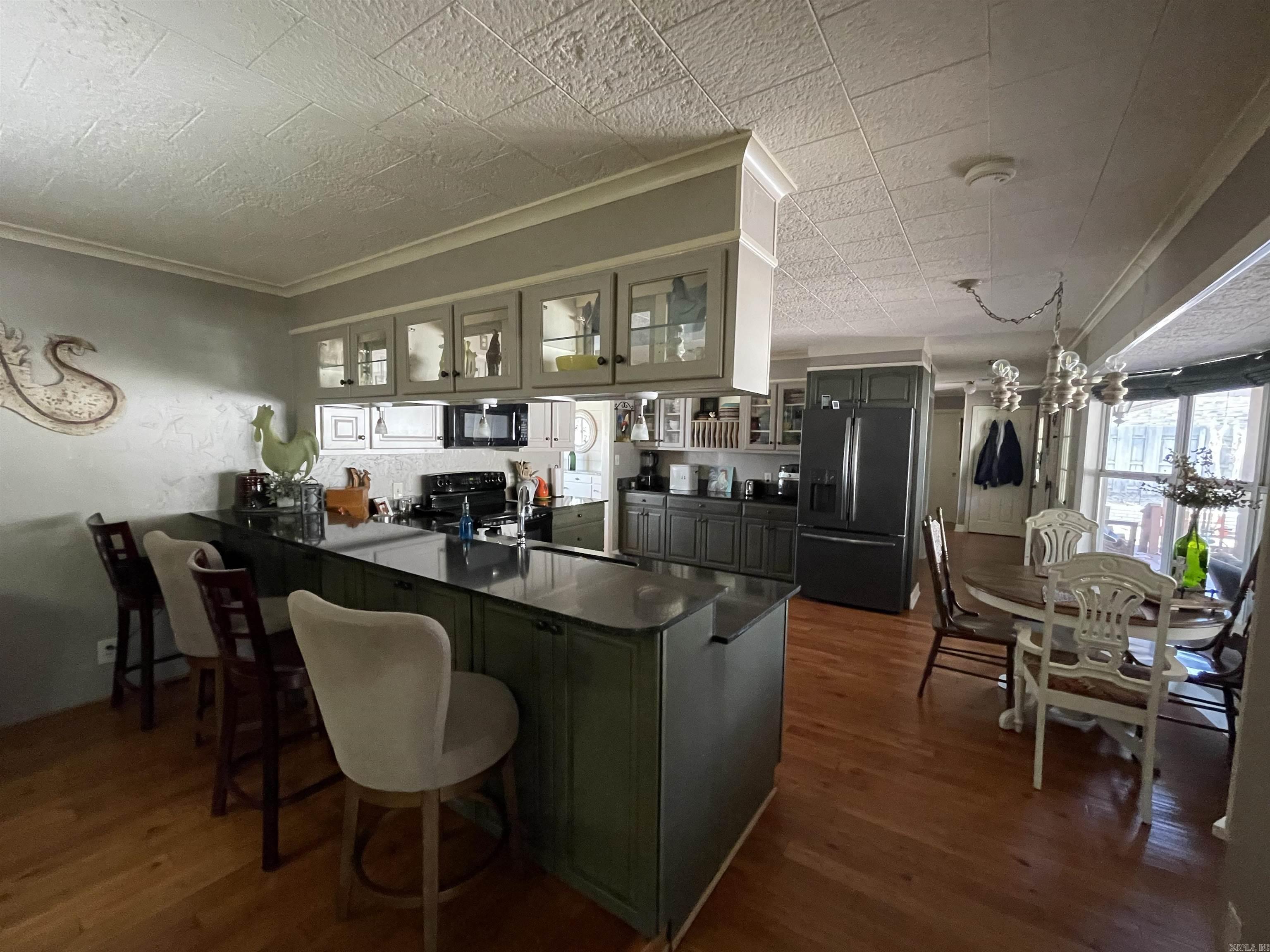 THOMPSON HEIGHTS 4TH - Residential