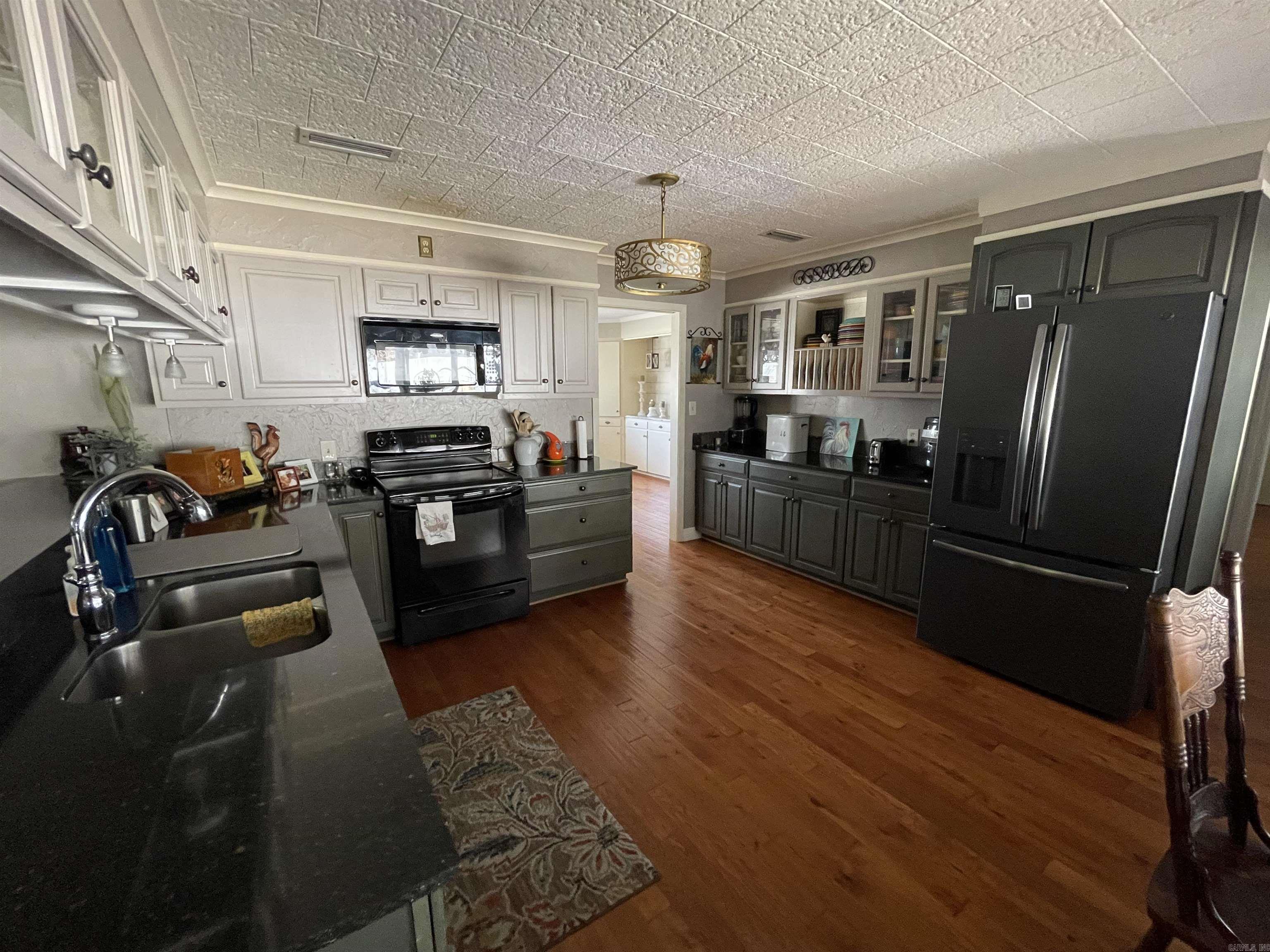 THOMPSON HEIGHTS 4TH - Residential