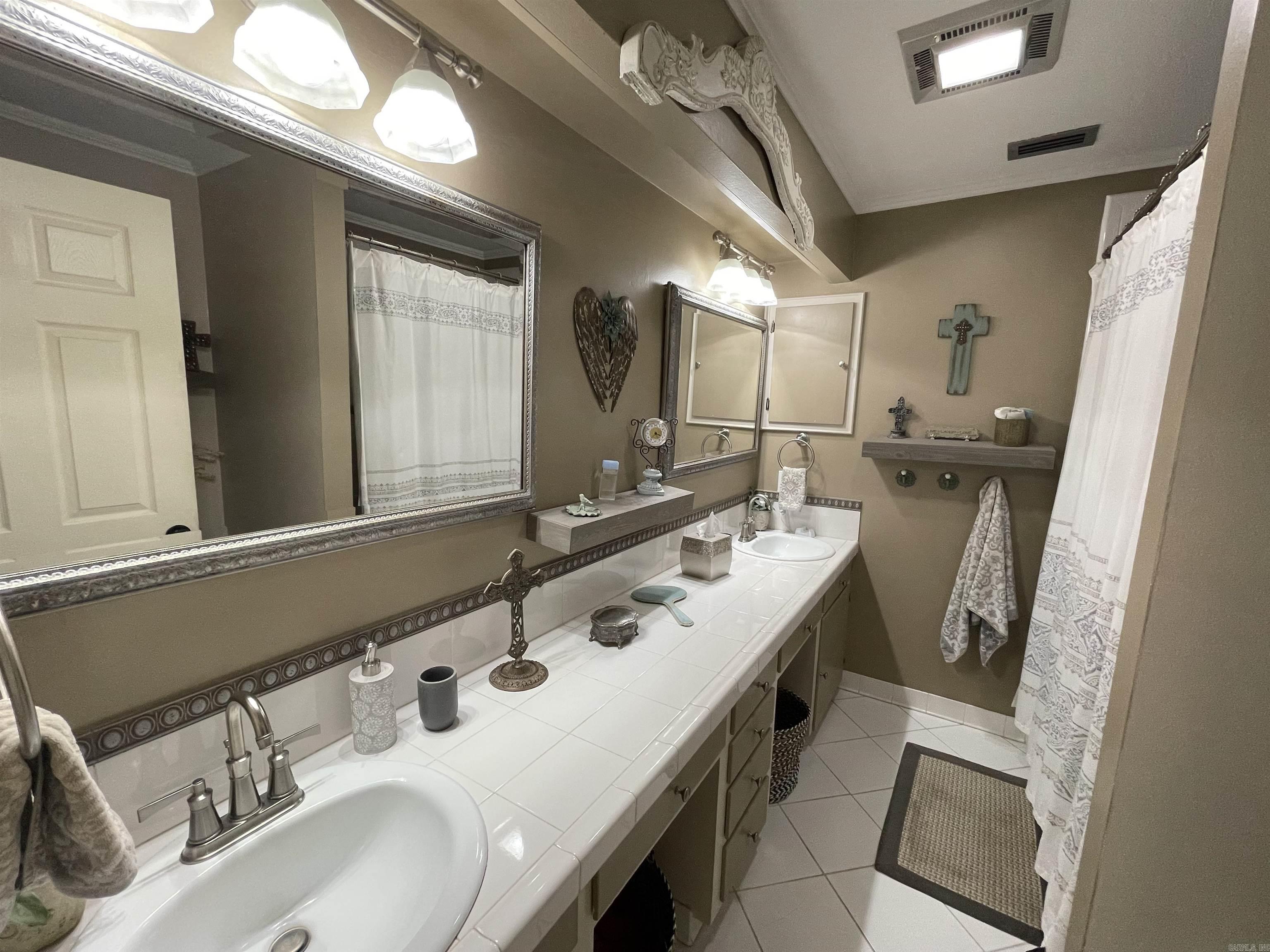 THOMPSON HEIGHTS 4TH - Residential