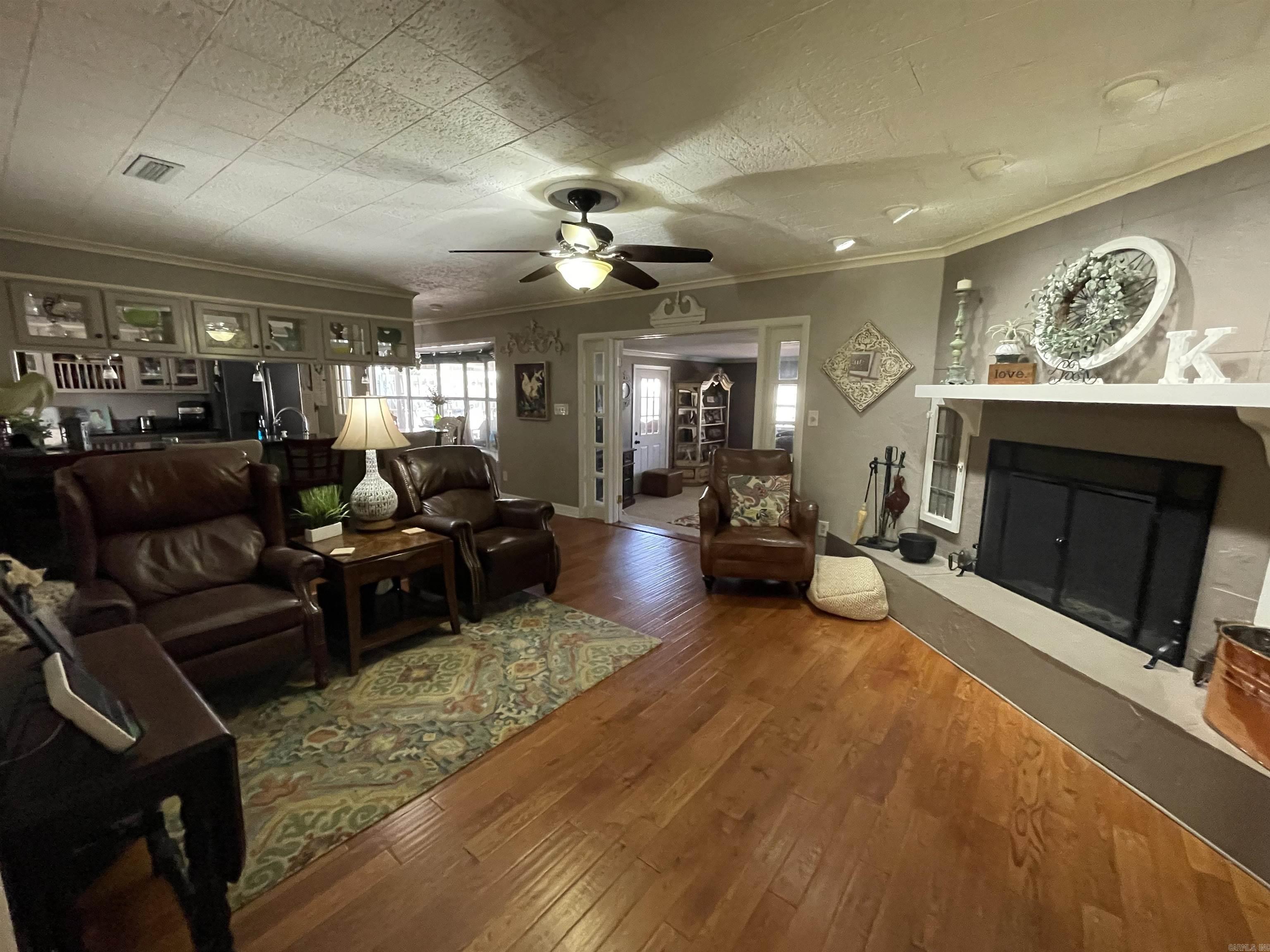 THOMPSON HEIGHTS 4TH - Residential