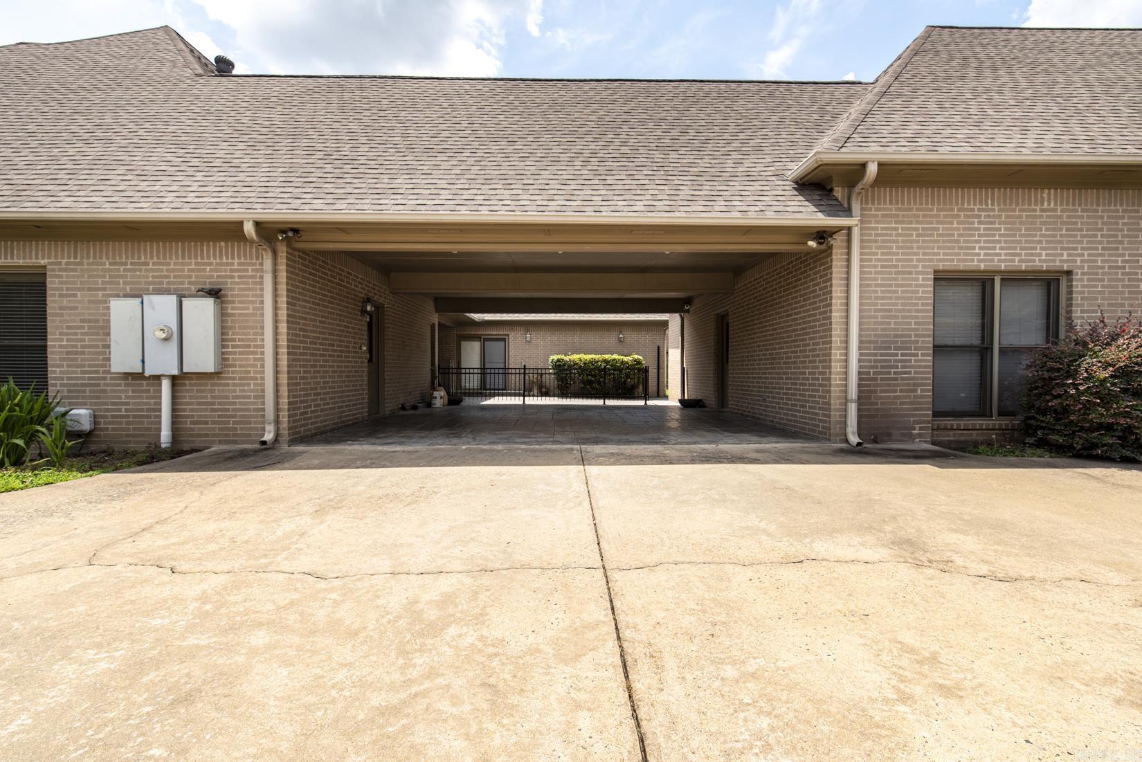 HICKORY POINTE ADDN - Residential