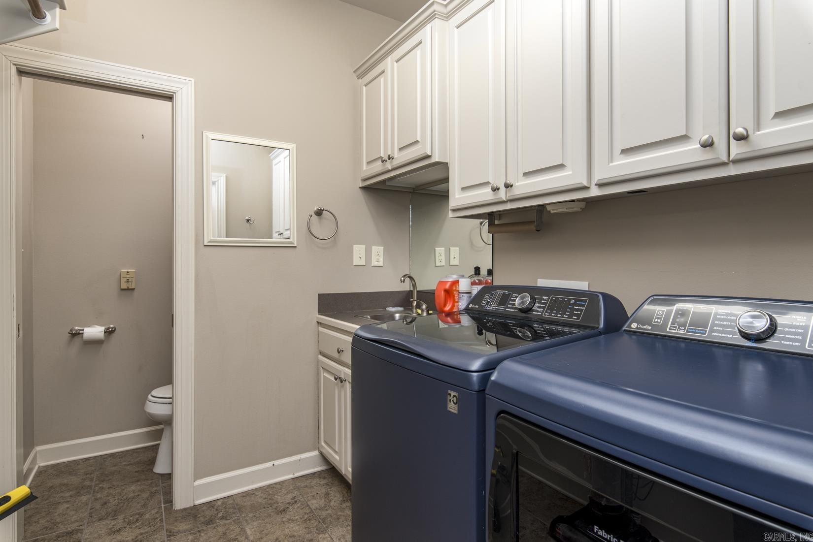 HICKORY POINTE ADDN - Residential