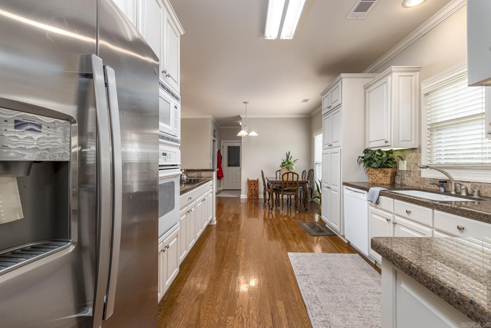 HICKORY POINTE ADDN - Residential