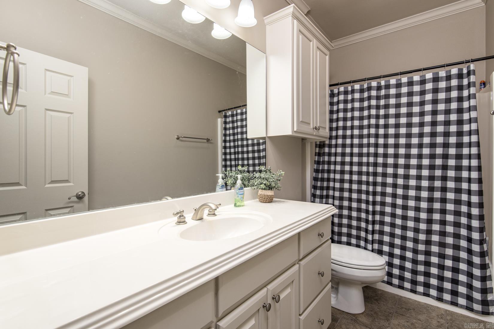 HICKORY POINTE ADDN - Residential