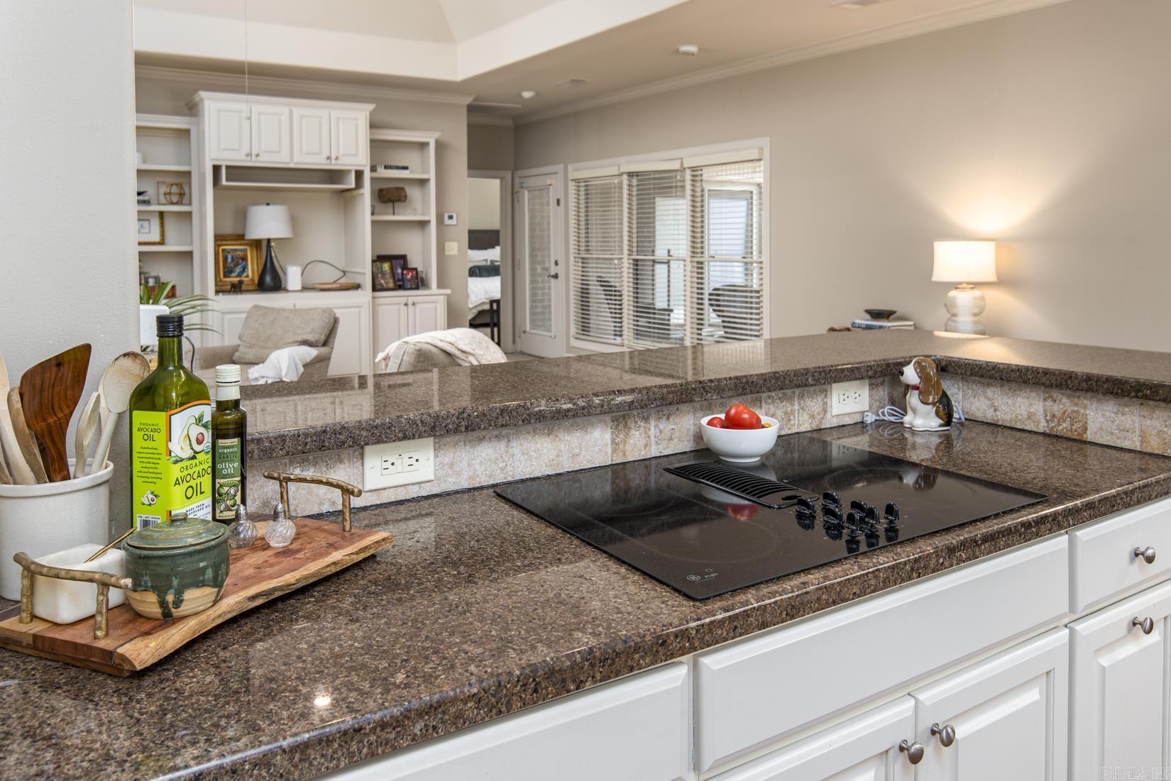 HICKORY POINTE ADDN - Residential