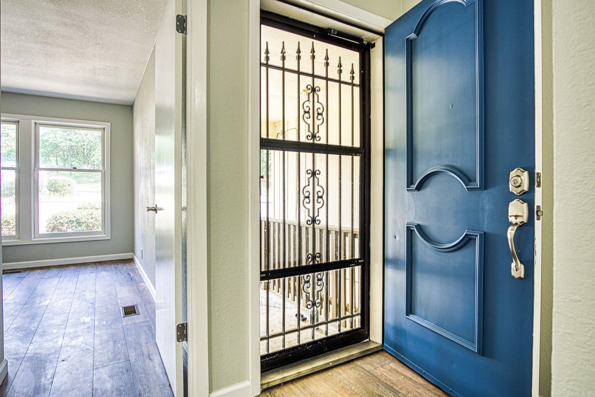 Madrid Courts - Residential