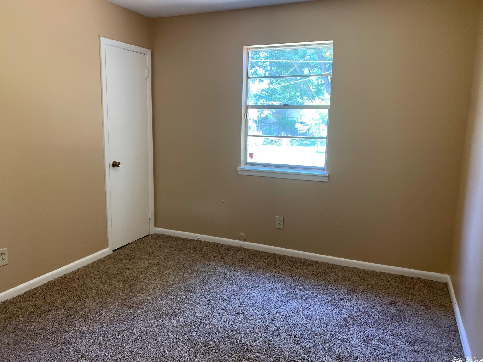 DELTA LAWN - Residential