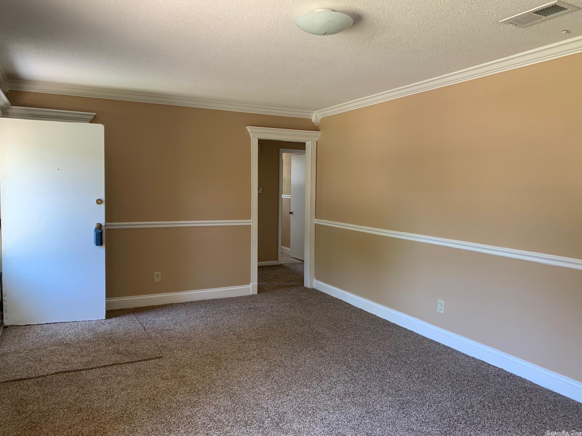 DELTA LAWN - Residential