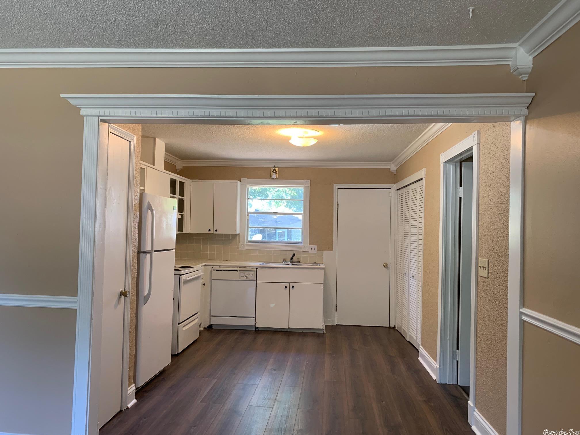 DELTA LAWN - Residential