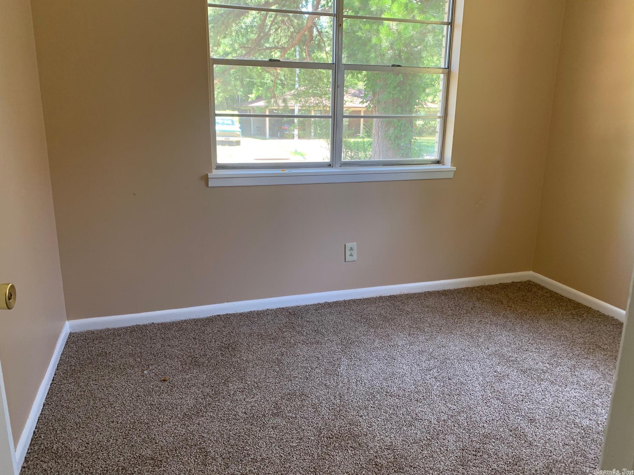 DELTA LAWN - Residential