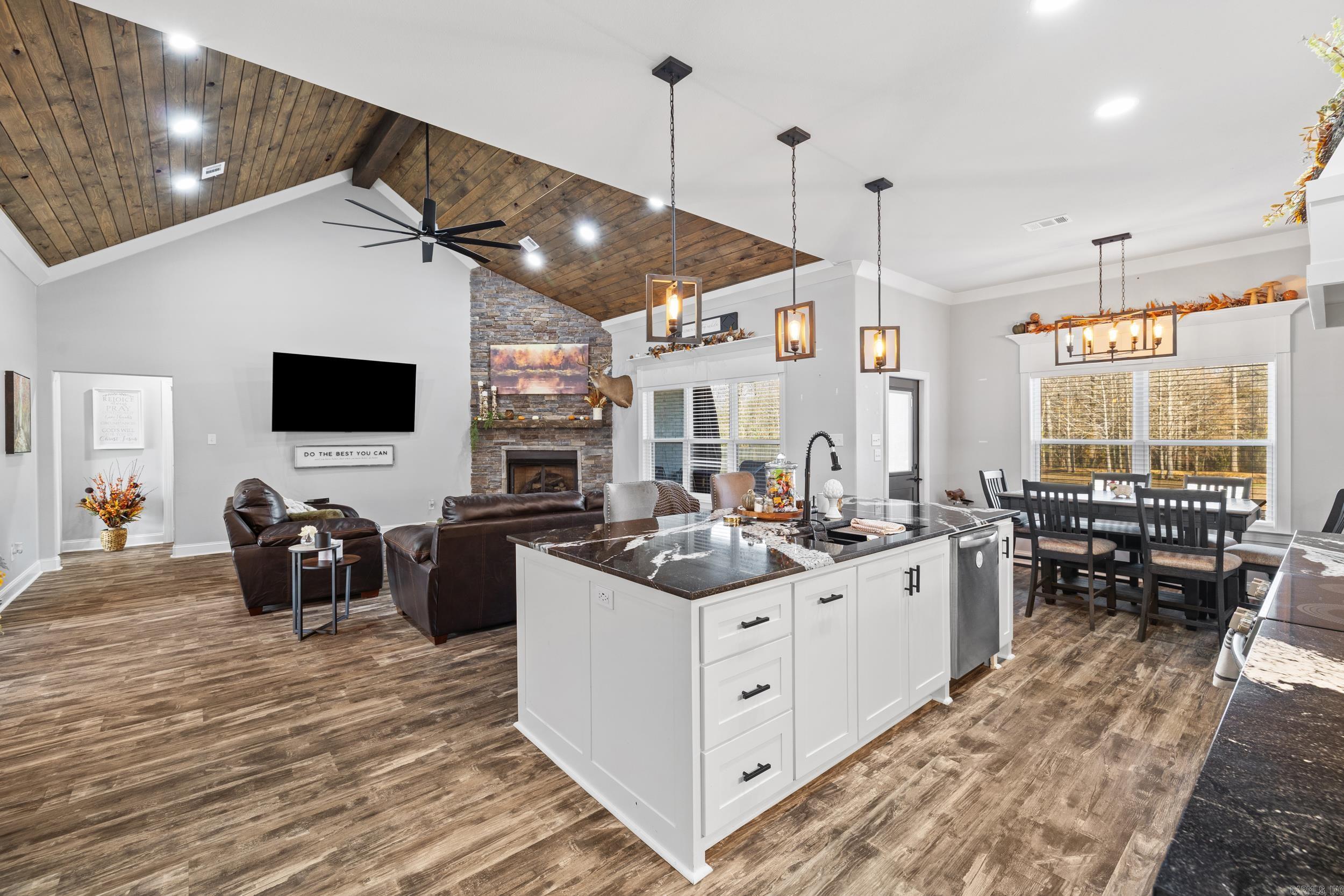 JACKSON ACRES - Residential