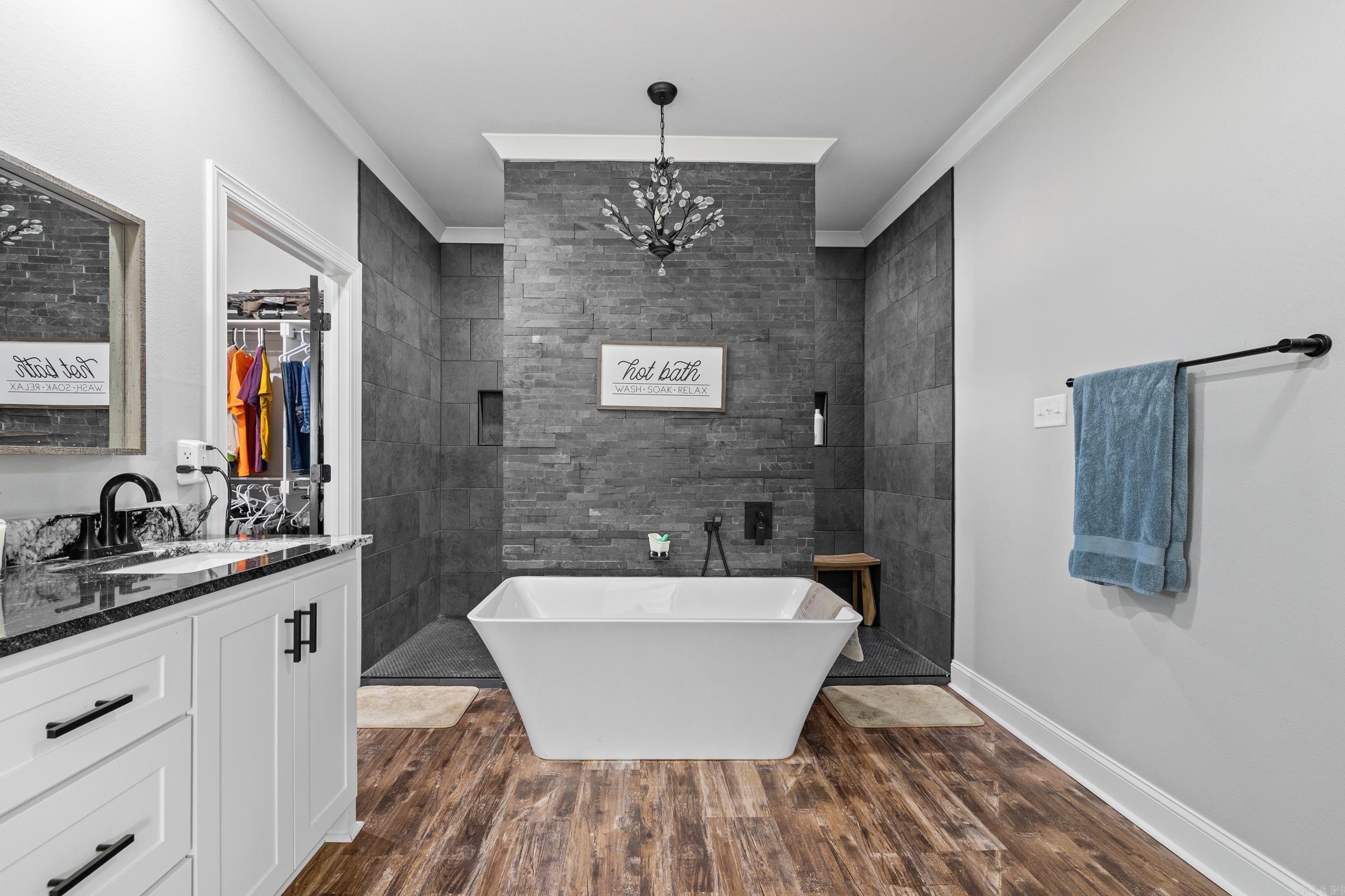 JACKSON ACRES - Residential