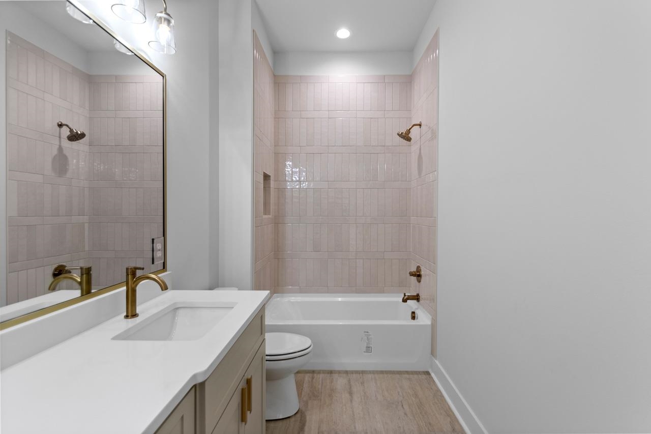 MILLERS GLENN - Residential