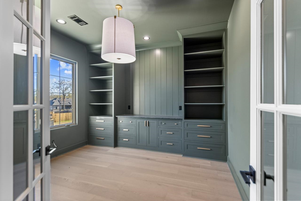 MILLERS GLENN - Residential