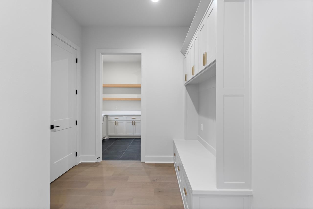 MILLERS GLENN - Residential