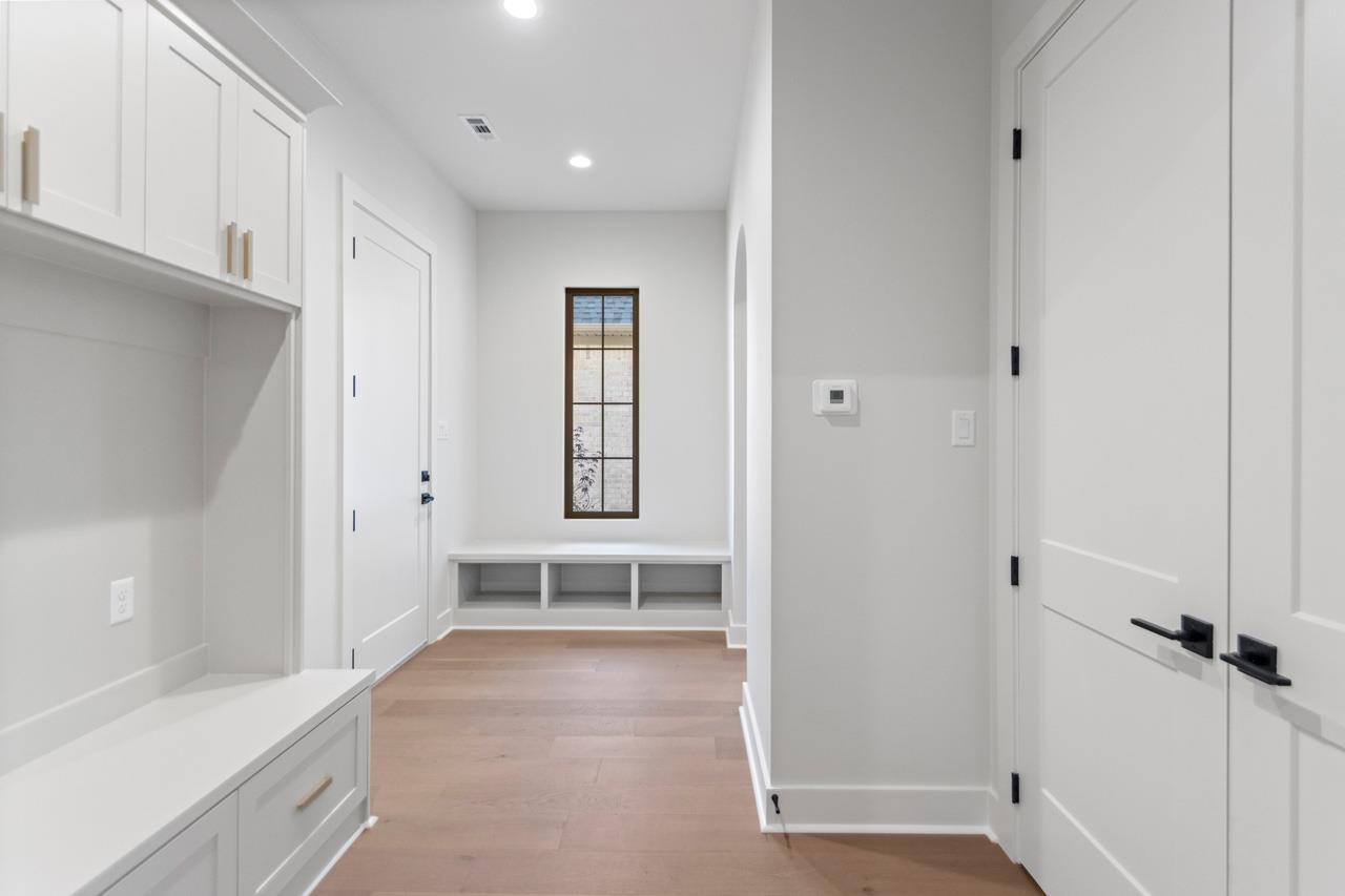 MILLERS GLENN - Residential