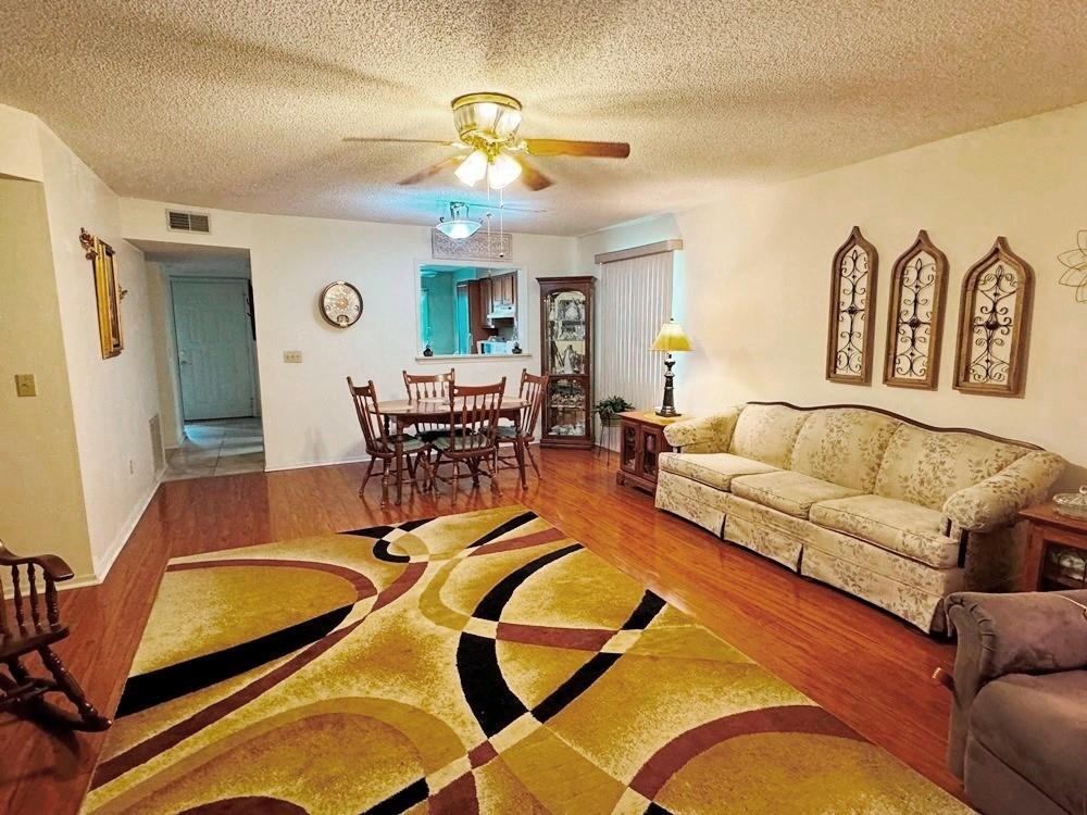 CHEROKEE COURTS - Residential