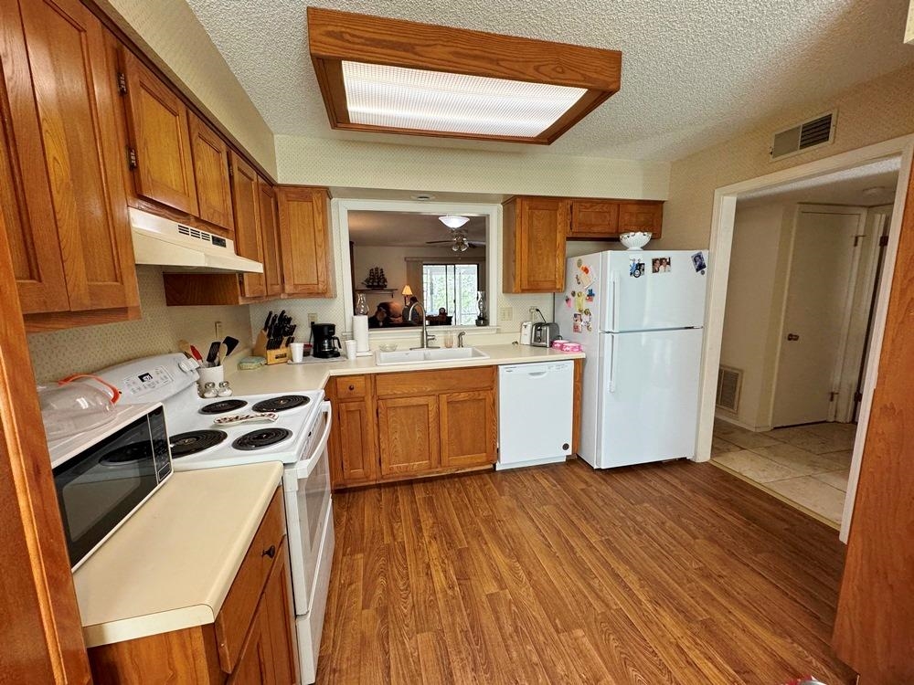CHEROKEE COURTS - Residential