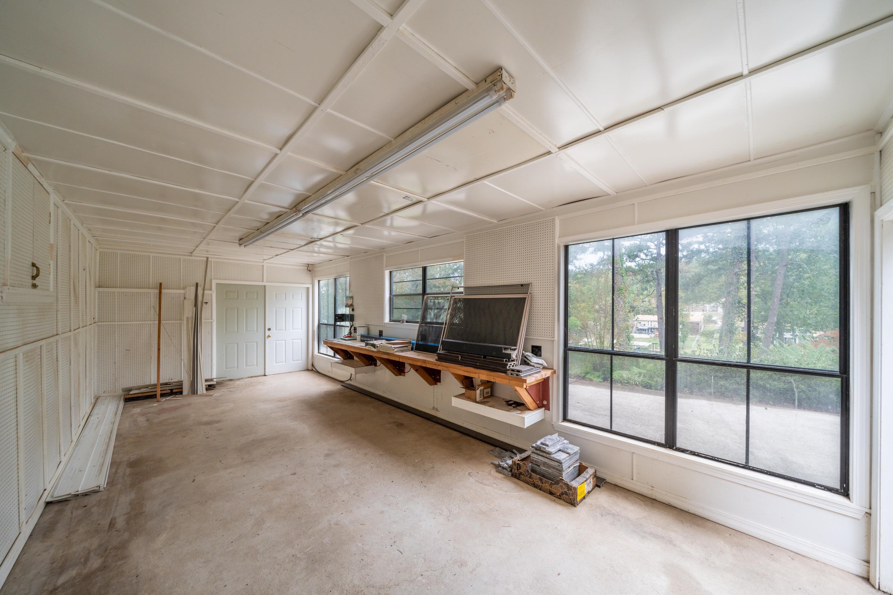 ARROWHEAD LAKE ESTATES - Residential