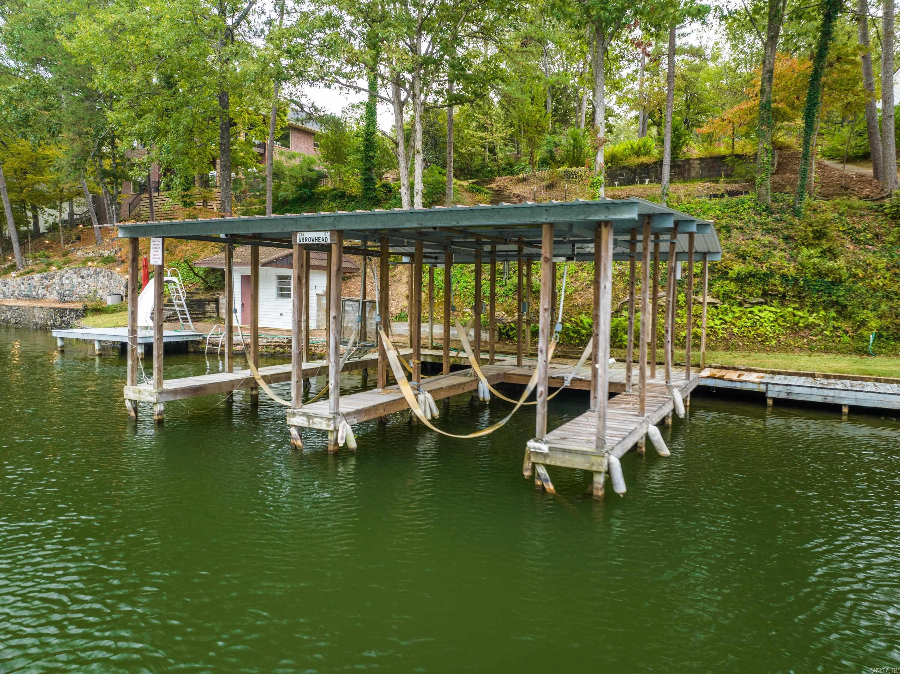 ARROWHEAD LAKE ESTATES - Residential