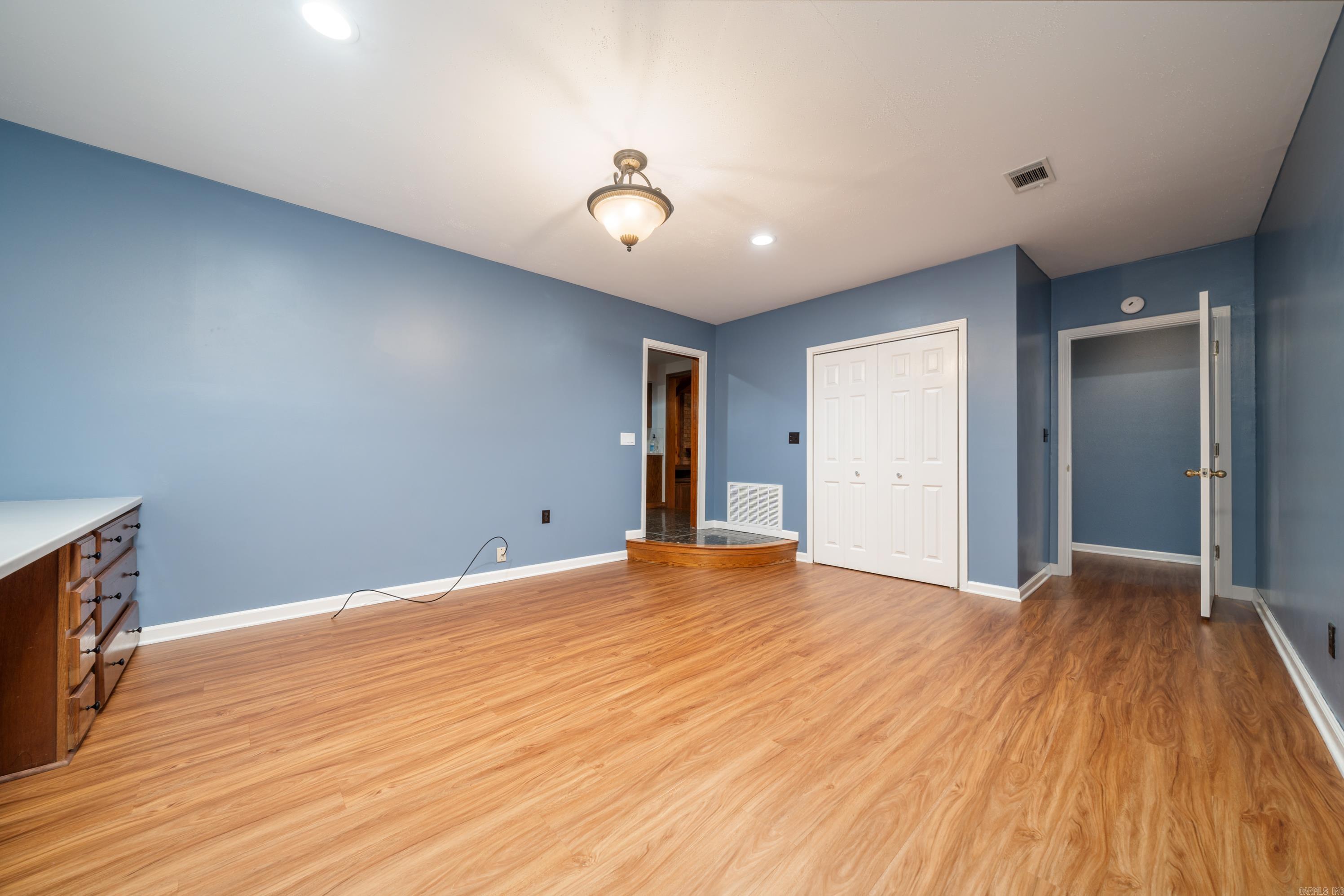 ARROWHEAD LAKE ESTATES - Residential