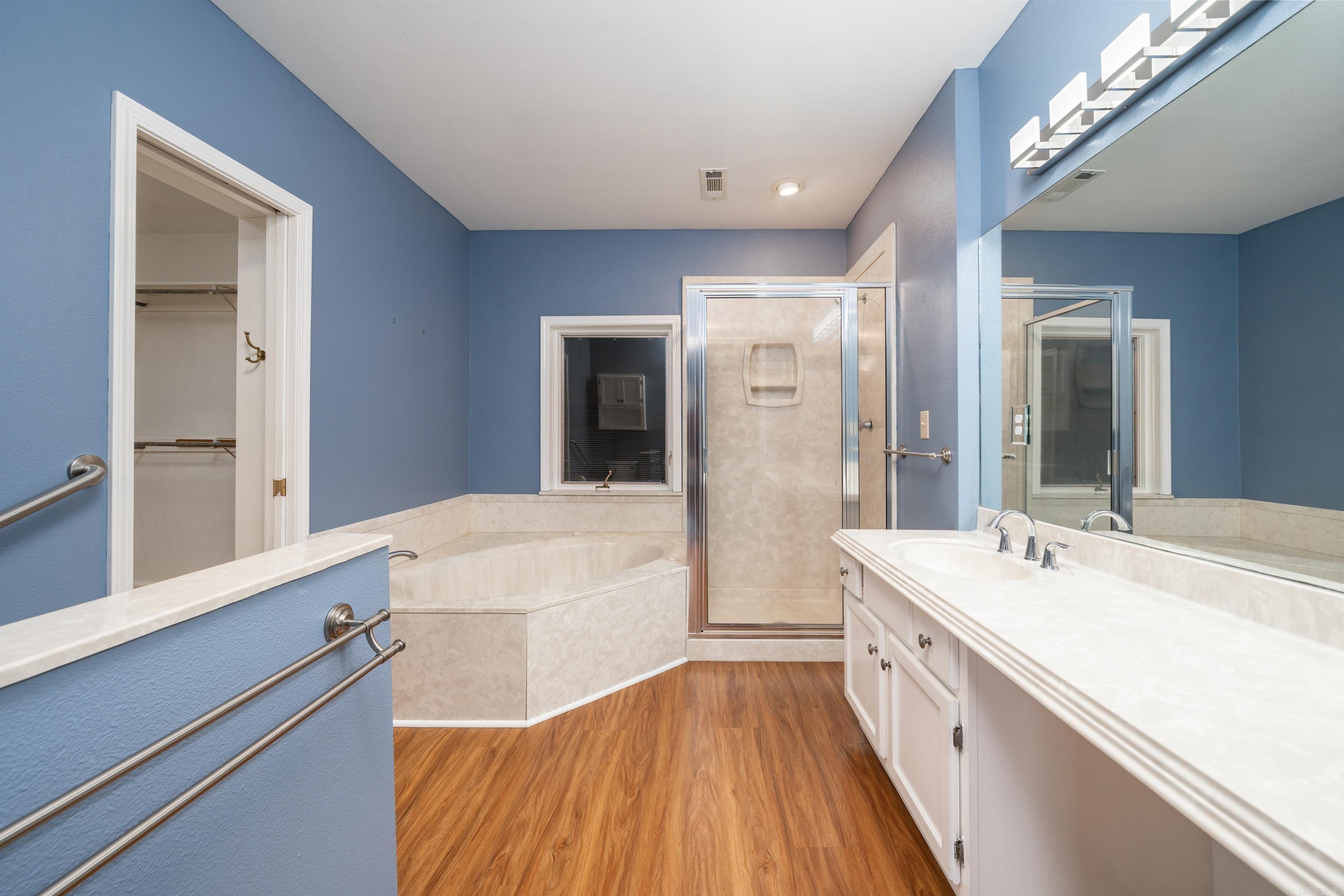 ARROWHEAD LAKE ESTATES - Residential