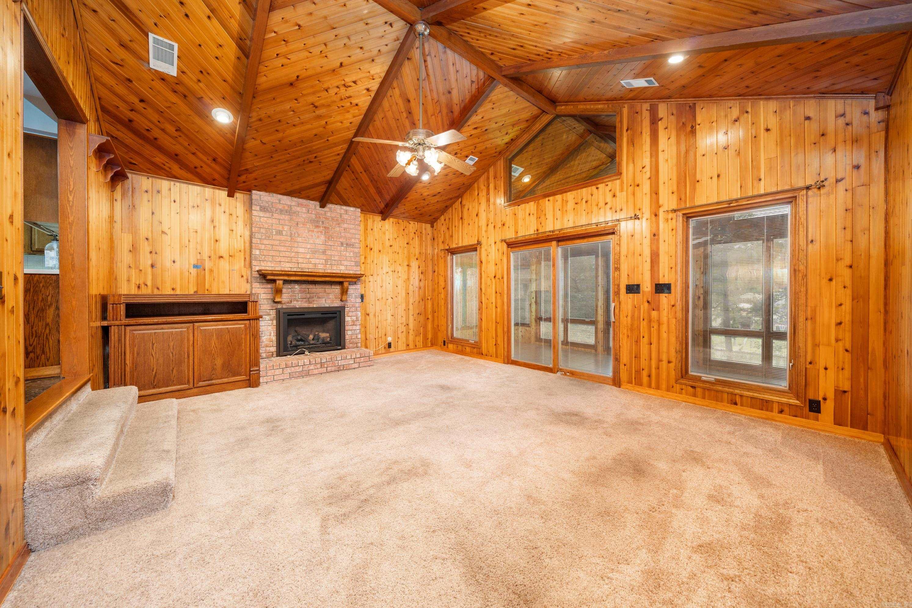 ARROWHEAD LAKE ESTATES - Residential