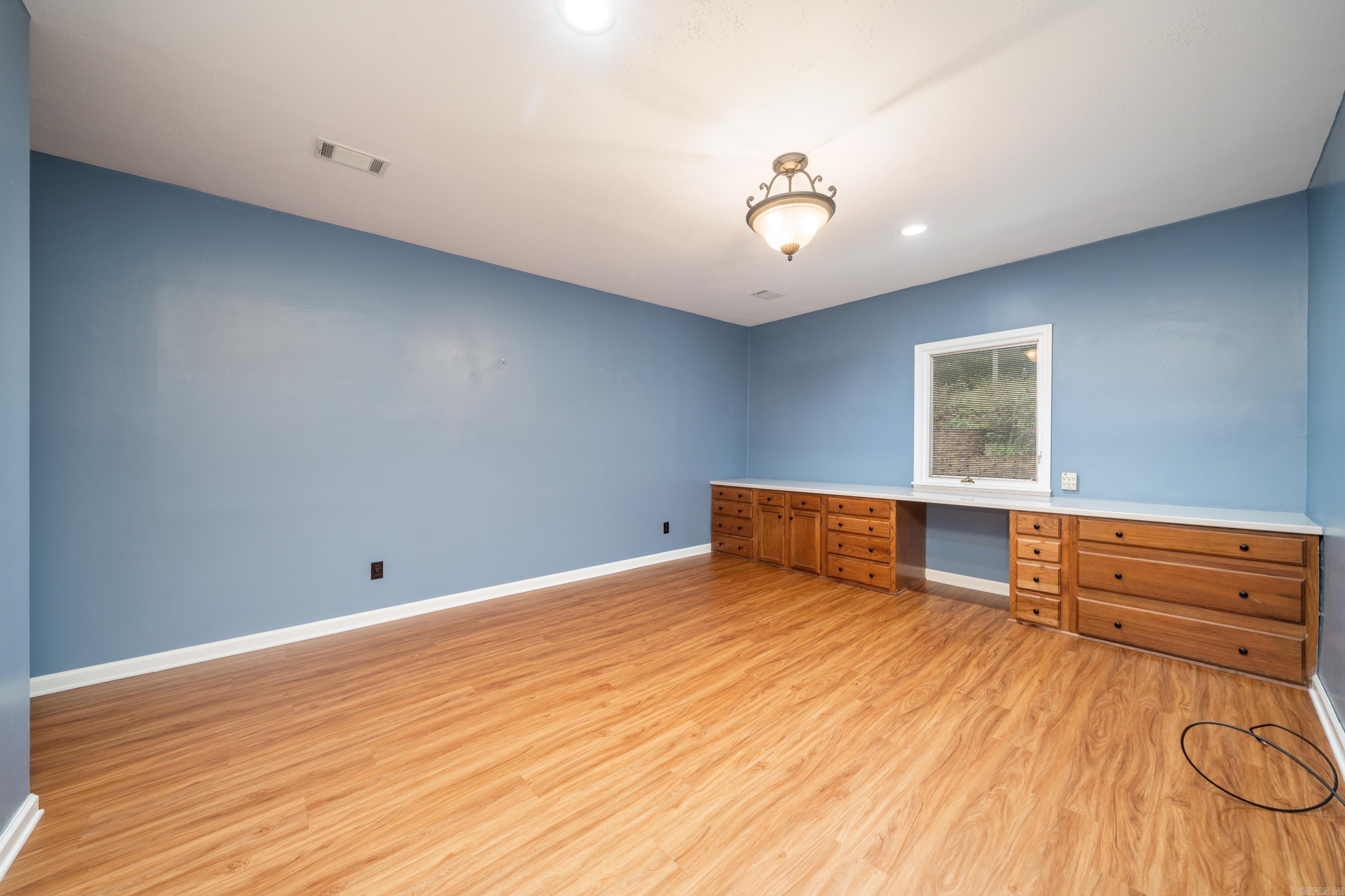 ARROWHEAD LAKE ESTATES - Residential