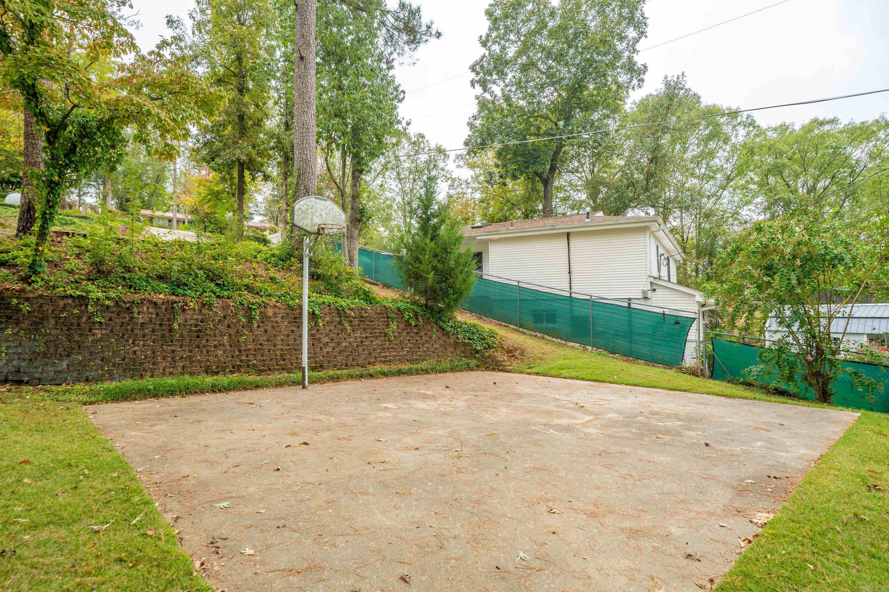 ARROWHEAD LAKE ESTATES - Residential