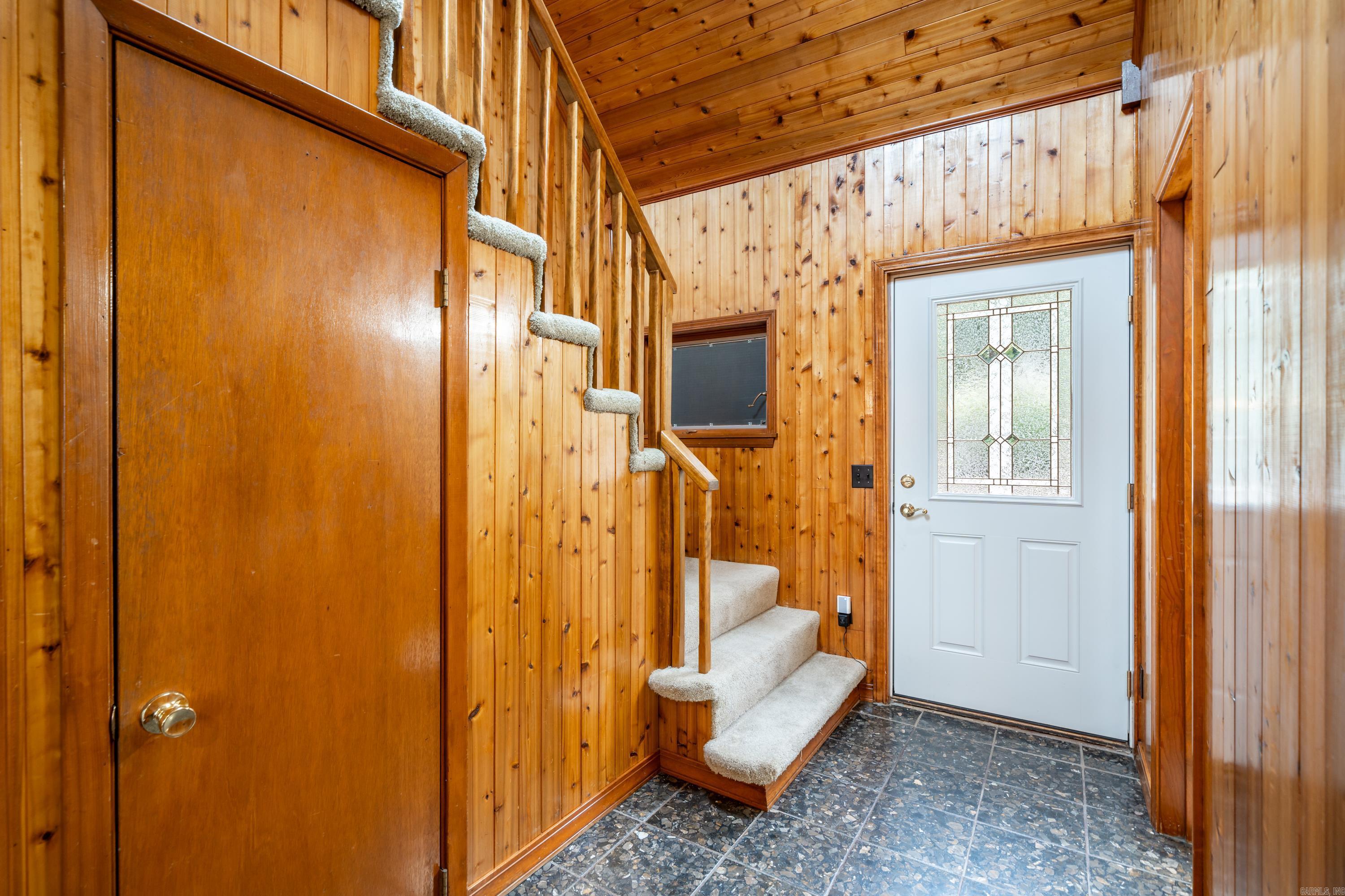 ARROWHEAD LAKE ESTATES - Residential