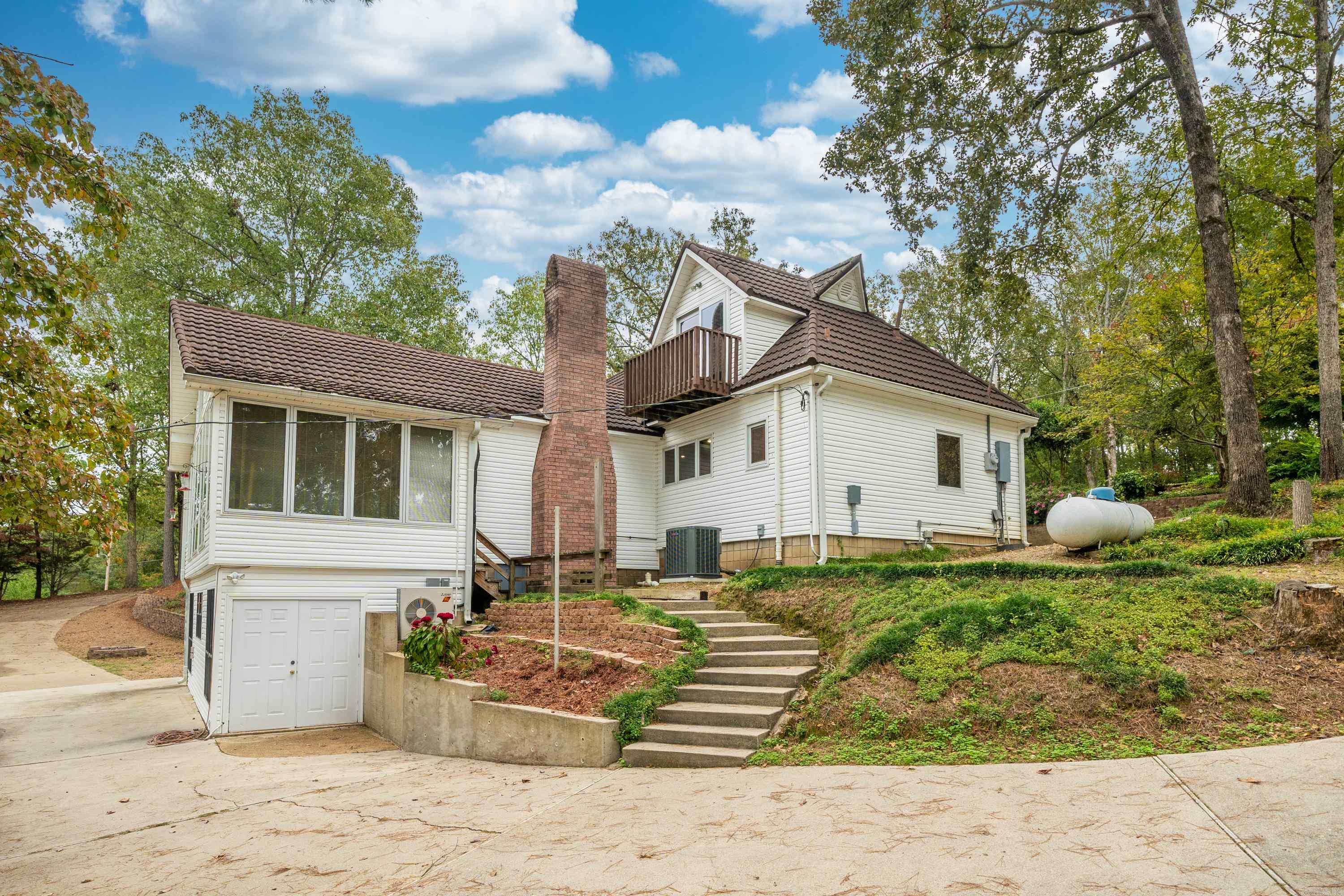 ARROWHEAD LAKE ESTATES - Residential