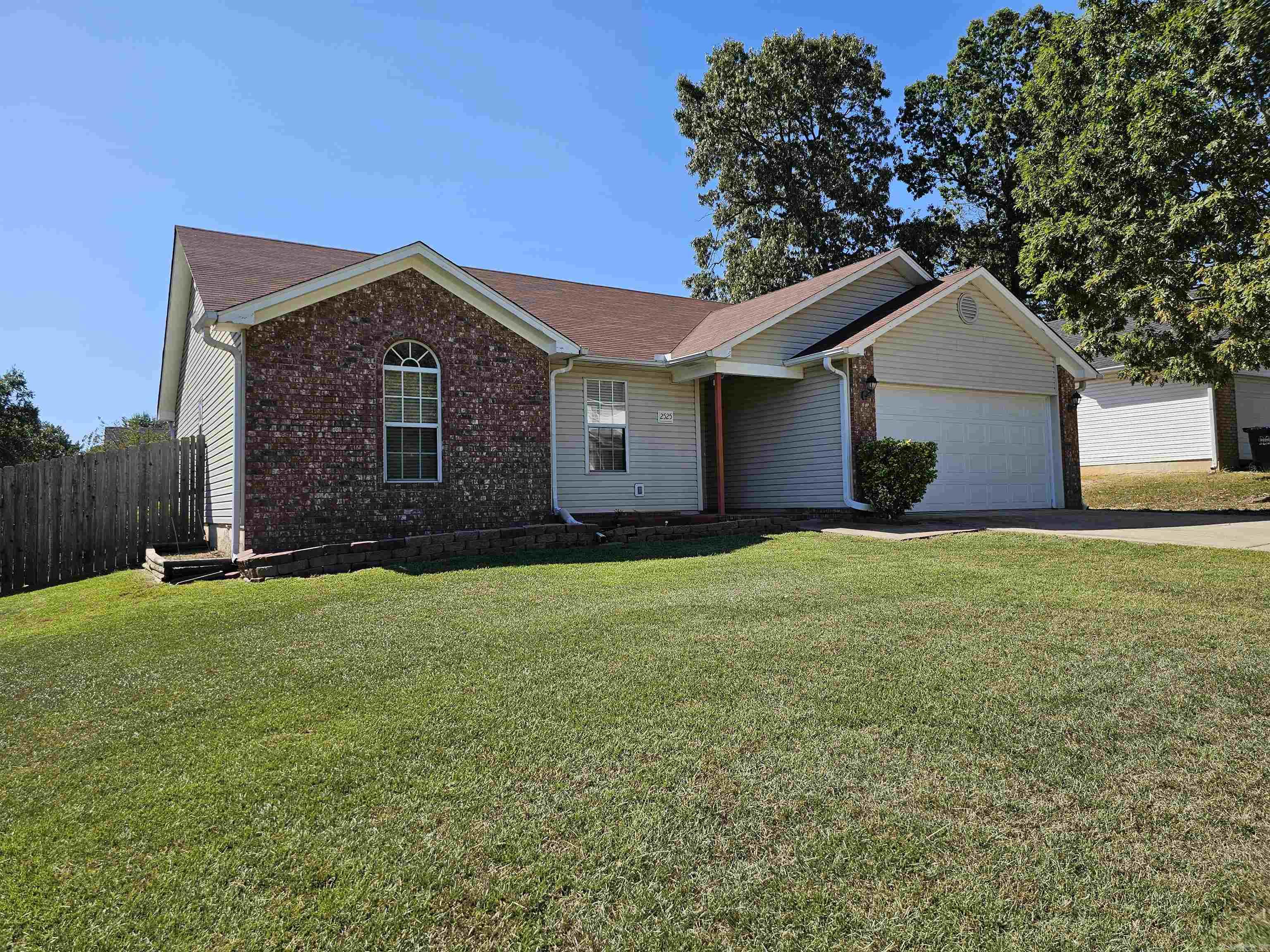 Really a neat home in one of the best spots in Saline County. Bryant Schools, Close to the Interstate, 20 minutes to Downtown Little Rock. Plenty of Shopping nearby Large kitchen with a dining area, Heated and cooled sun room, Large Primary suite, Separate Laundry room, vaulted ceilings Safe, pretty neighborhood. HUGE level Privacy fenced back yard. Great opportunity to own a home you can be Proud of and feel safe at home. Great investment, Hurry!