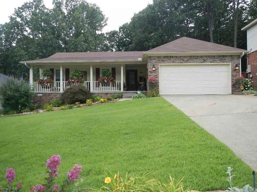 One level completely updated. This spacious home has an open floor plan. Eat-in kitchen with granite and stainless appliances. Great room with fireplace. Huge private backyard backs up to wooded area, oversized deck and 9x9 workshop with electricity. Zoysia grass with new sprinkler system front and back. Oversized 2 car garage, built-in work bench and cabinets.