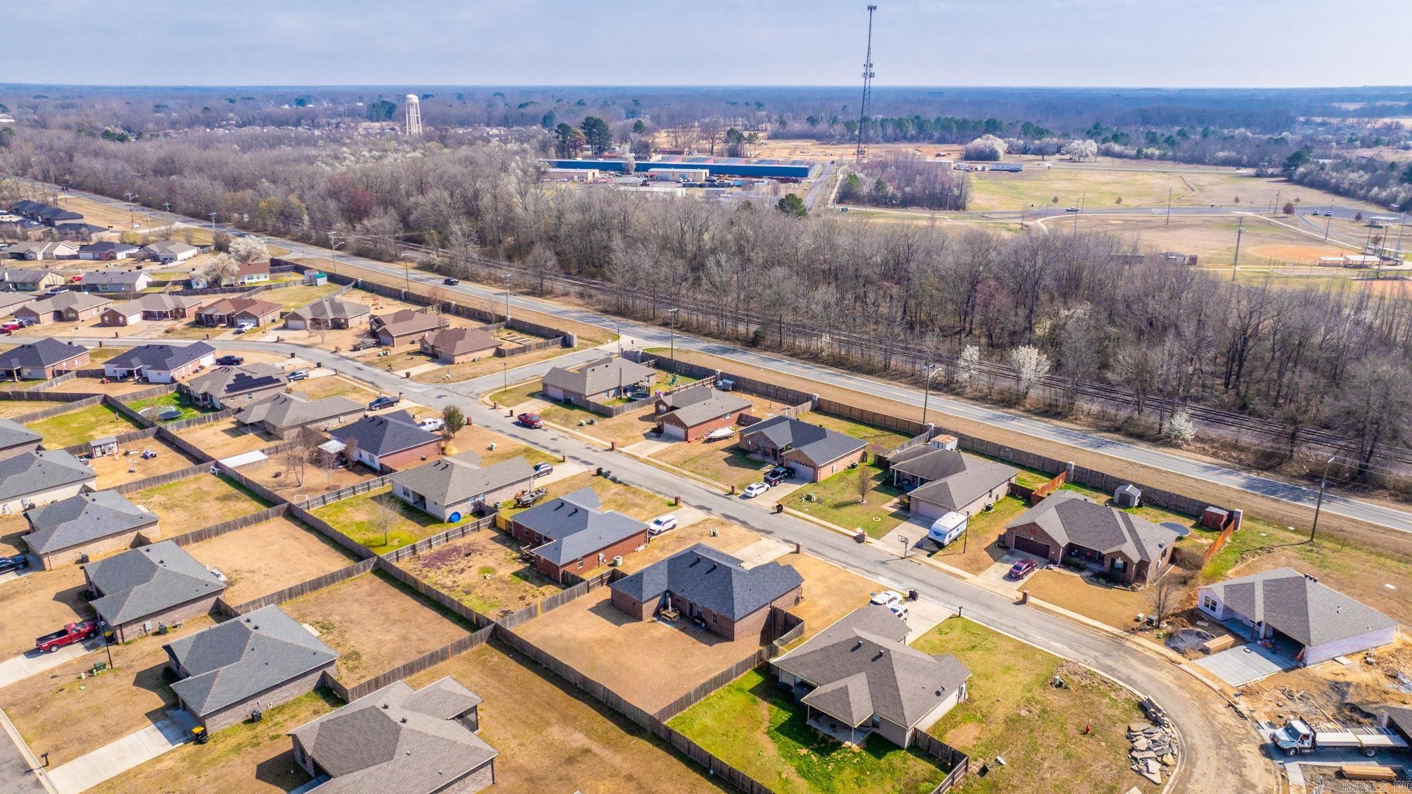 DEERFIELD ESTATES - Residential