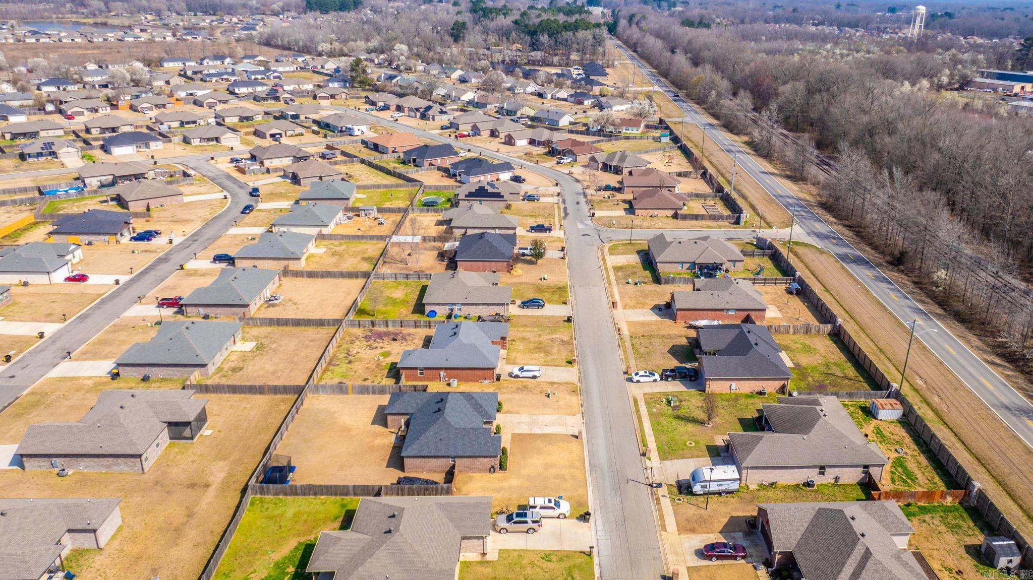 DEERFIELD ESTATES - Residential