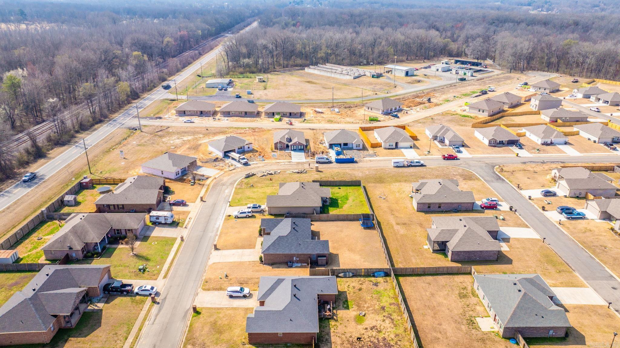 DEERFIELD ESTATES - Residential