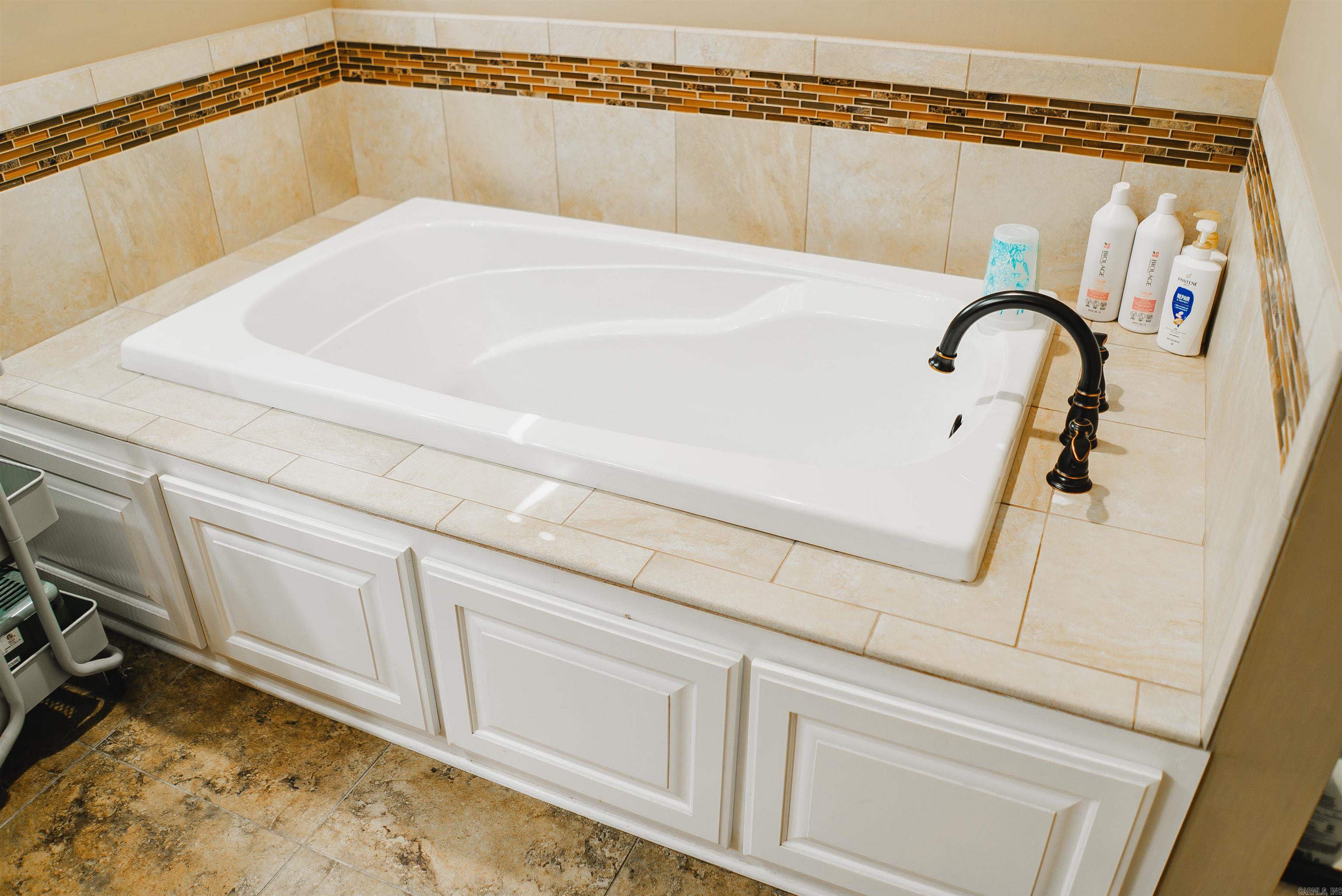 DEER CREEK - Residential