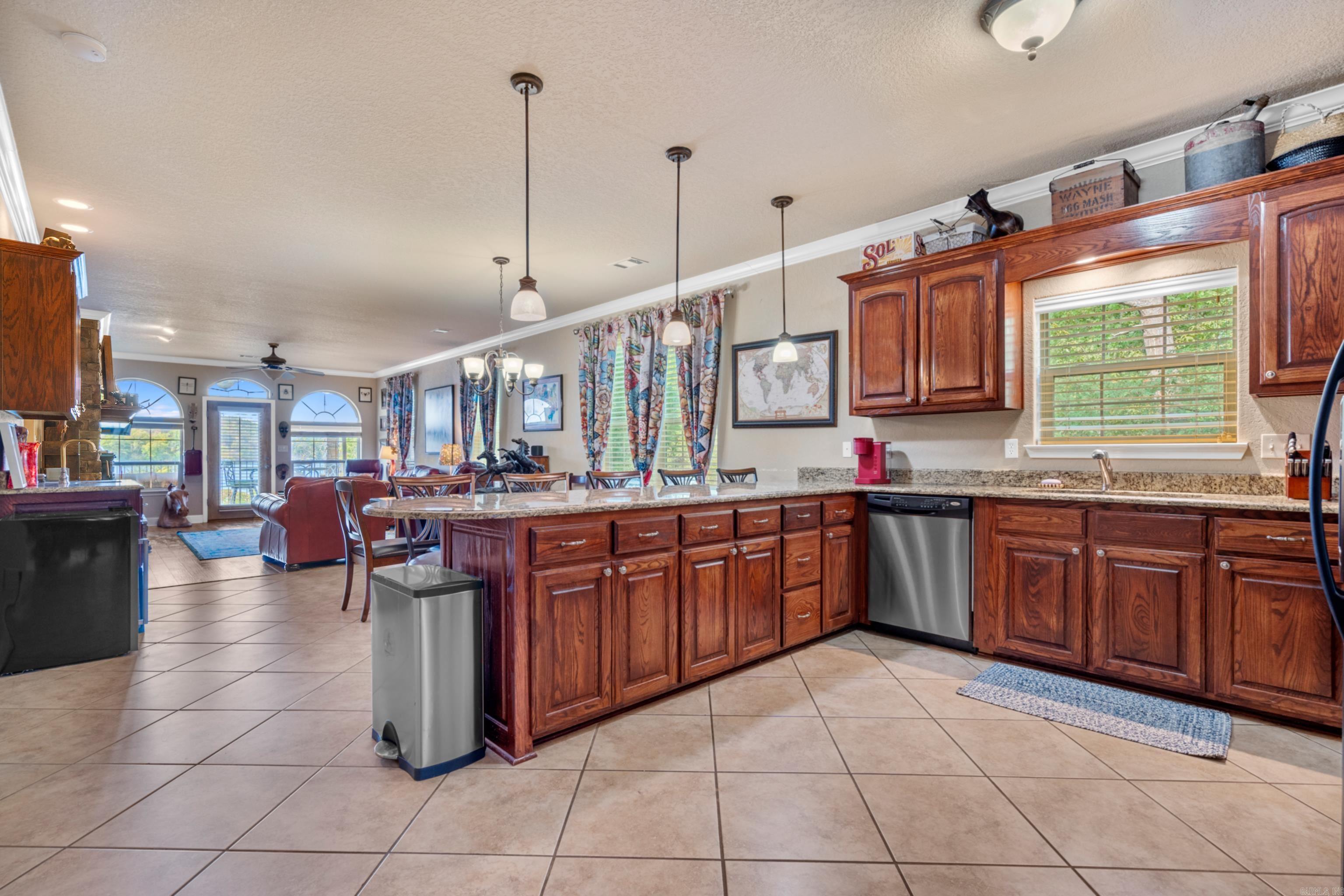 LAKESIDE GARDENS HPR - Residential