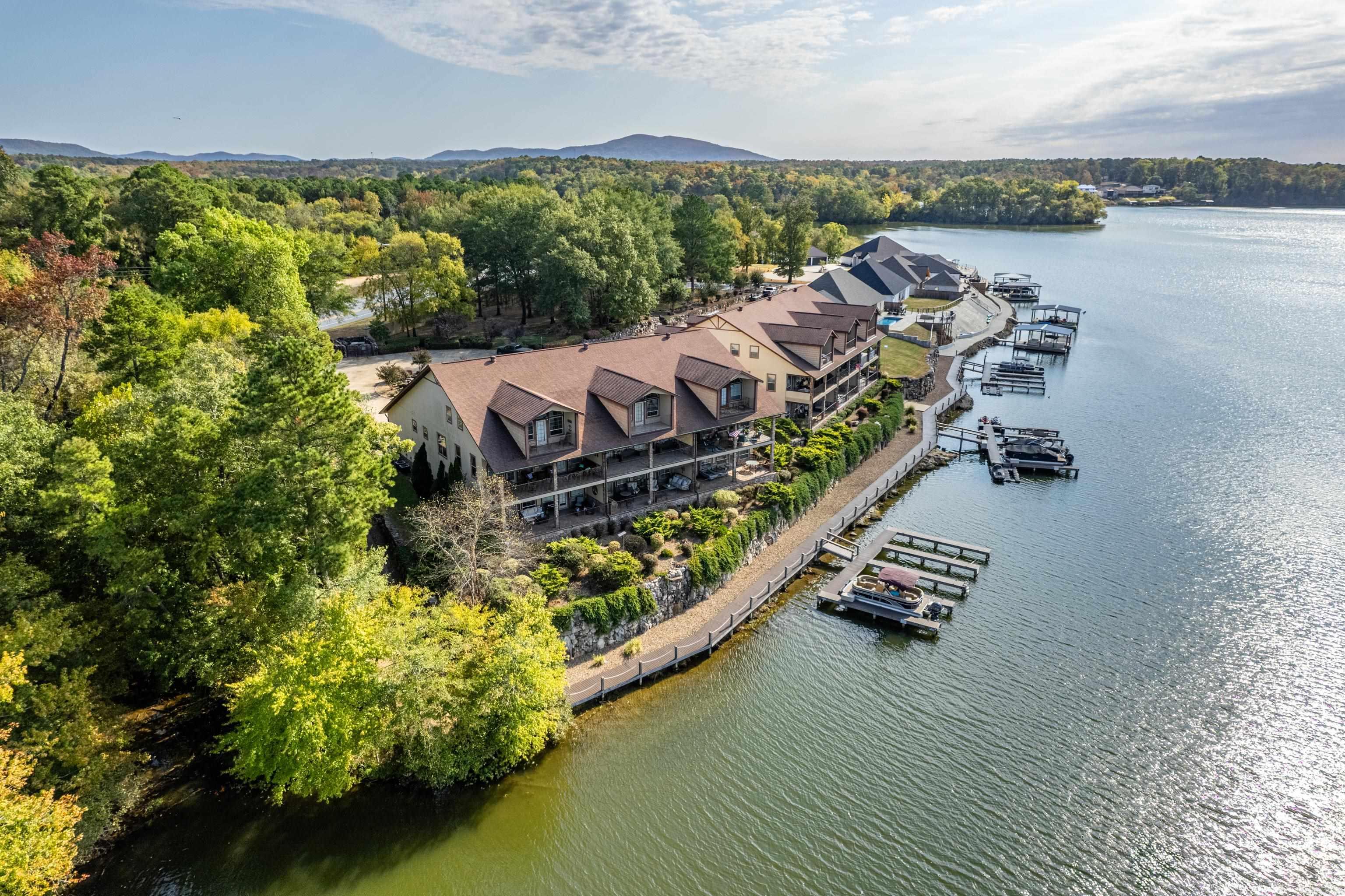 LAKESIDE GARDENS HPR - Residential