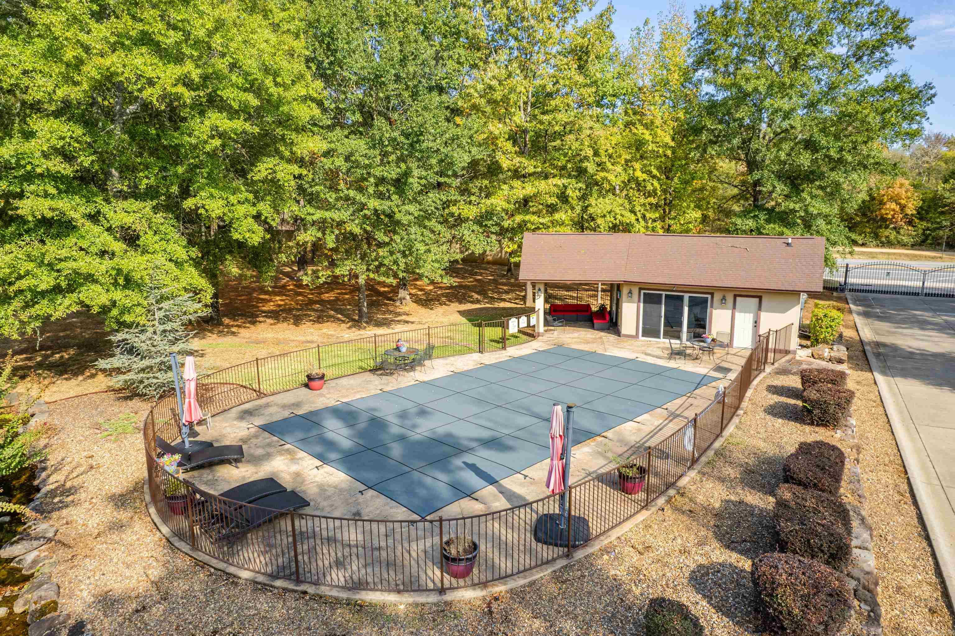 LAKESIDE GARDENS HPR - Residential