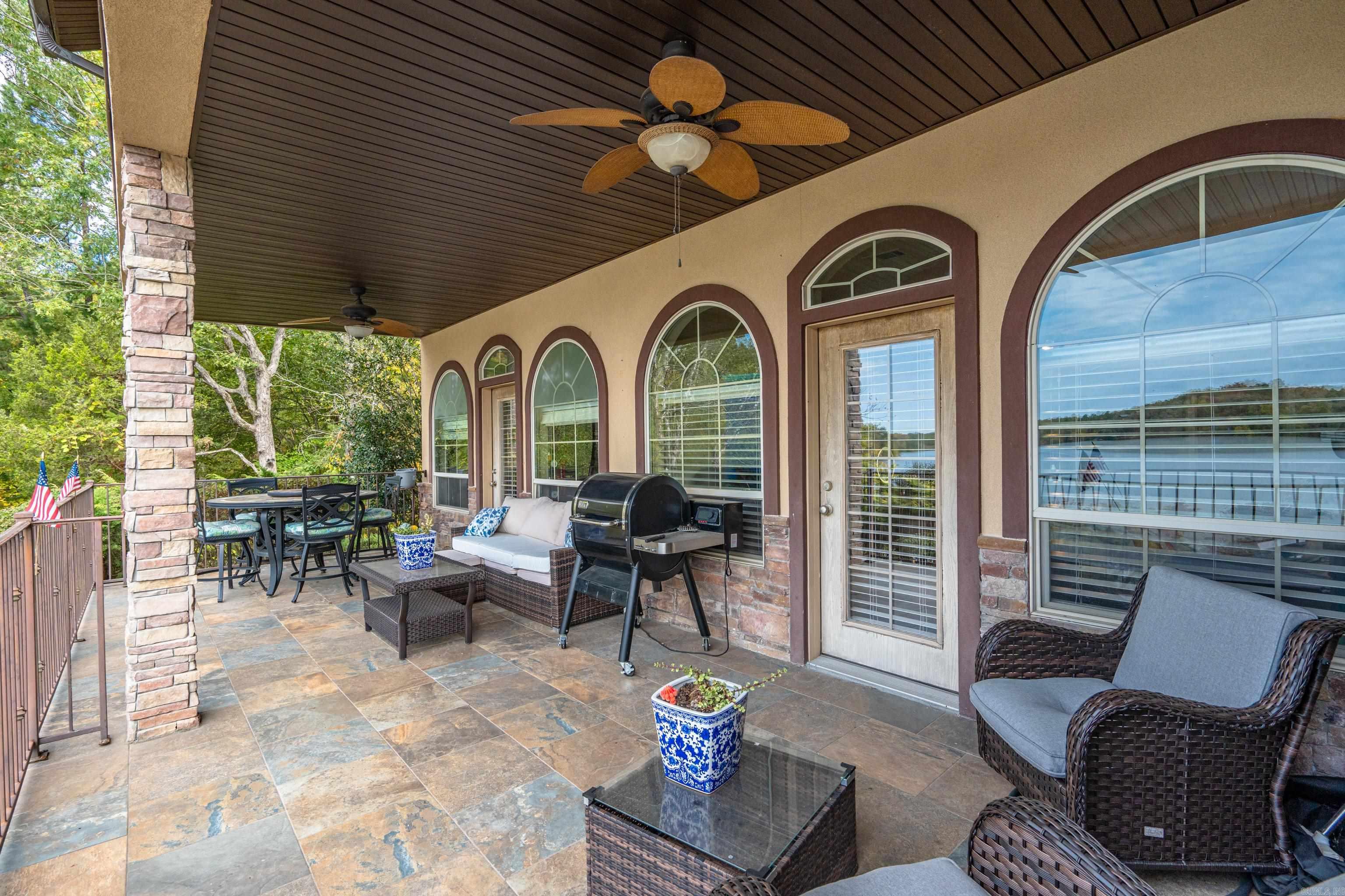 LAKESIDE GARDENS HPR - Residential