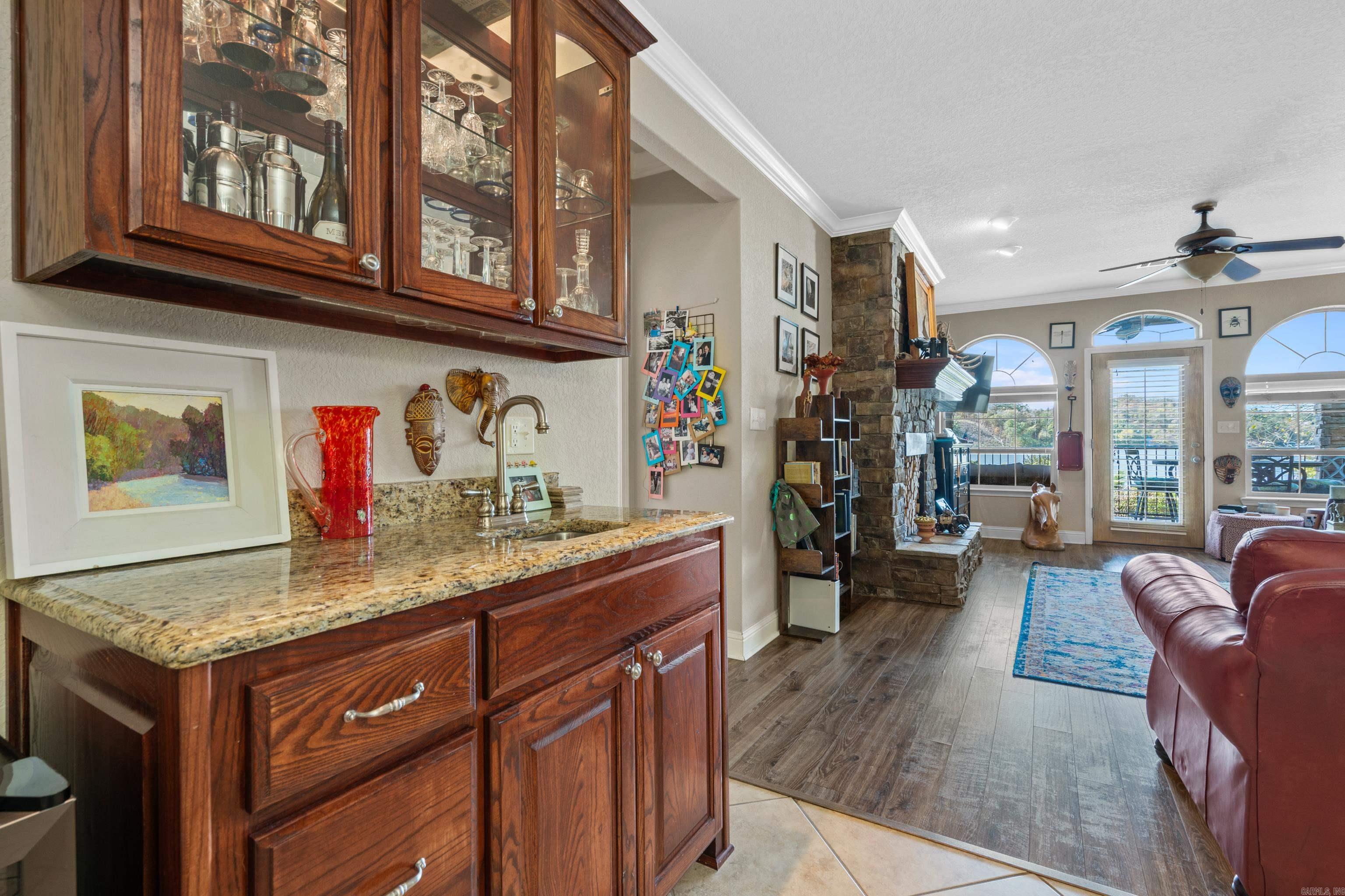 LAKESIDE GARDENS HPR - Residential