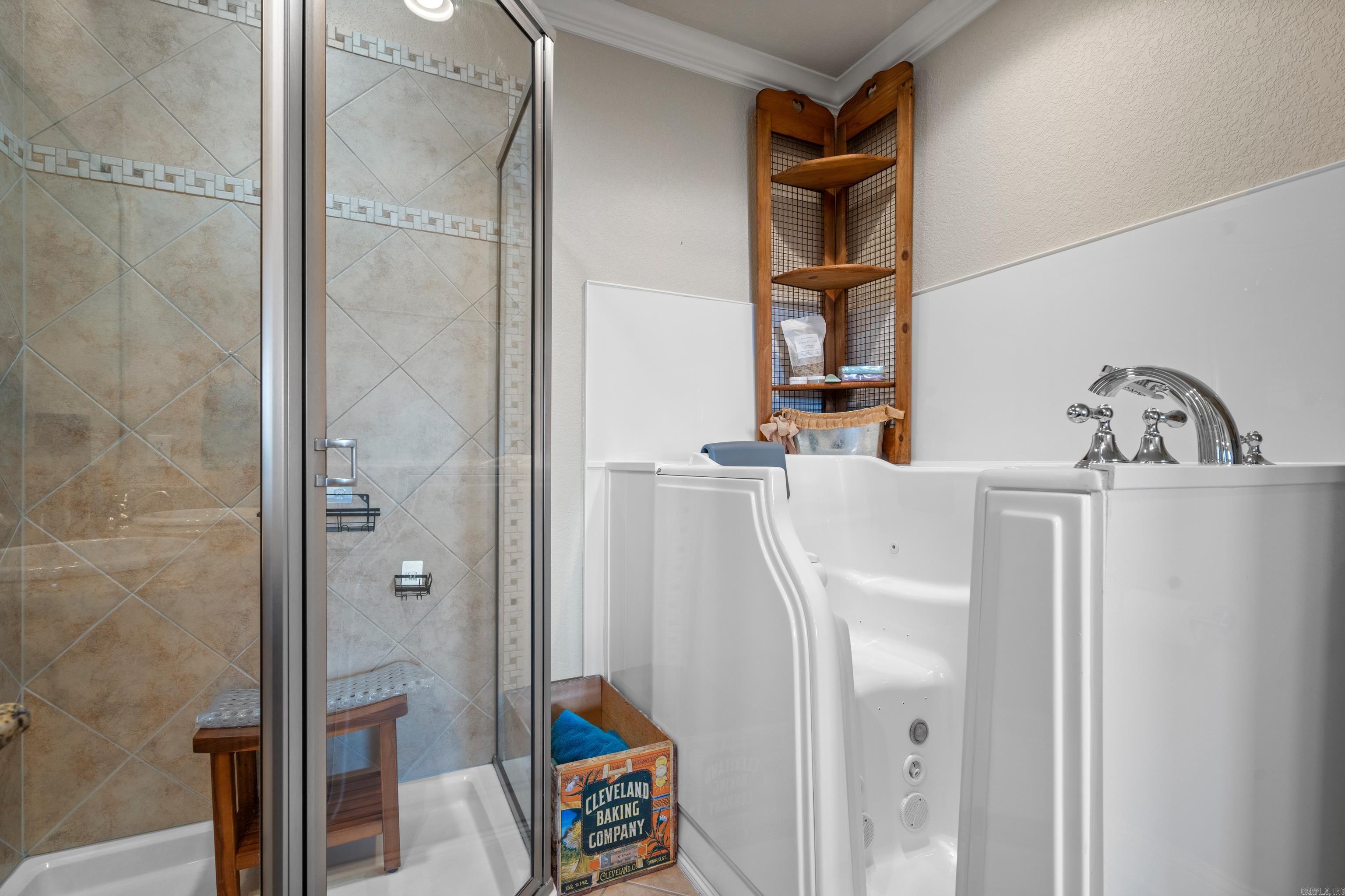 LAKESIDE GARDENS HPR - Residential