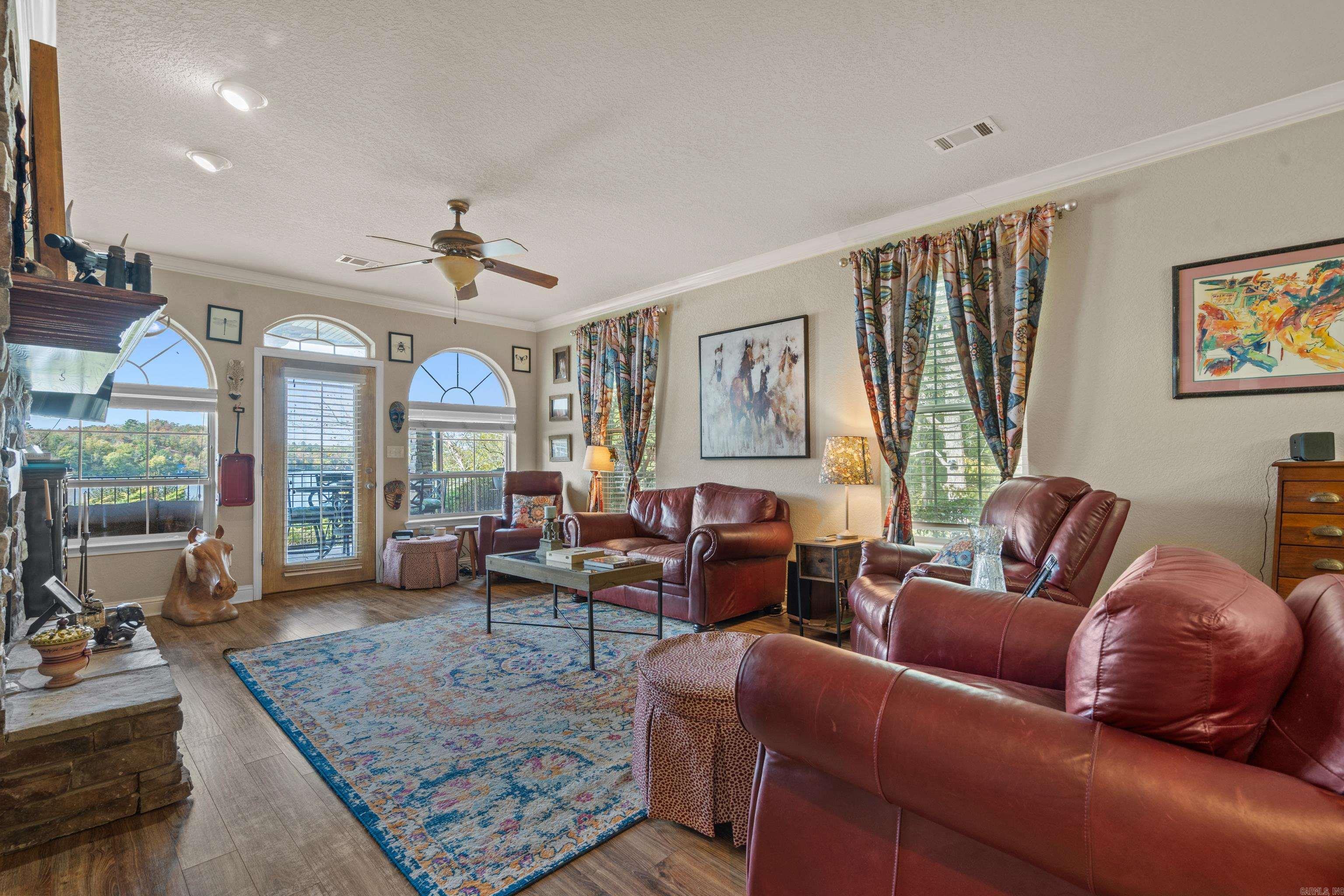 LAKESIDE GARDENS HPR - Residential