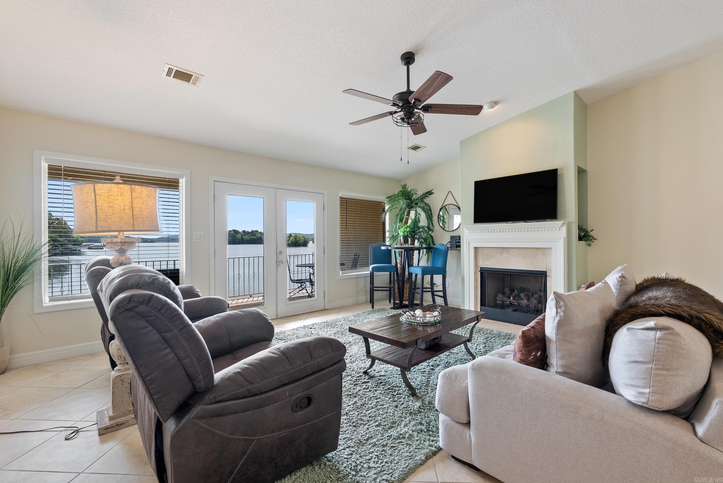 WATERS EDGE HPR - Residential