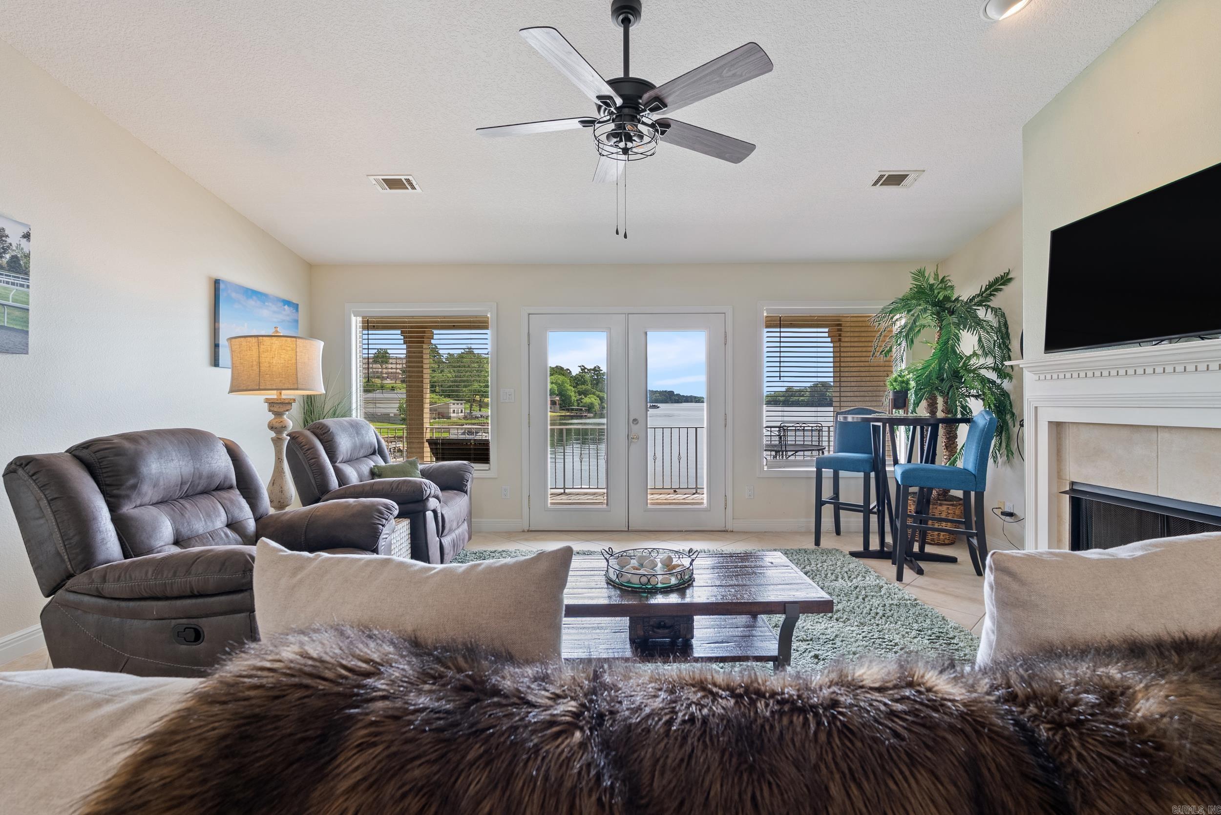 WATERS EDGE HPR - Residential
