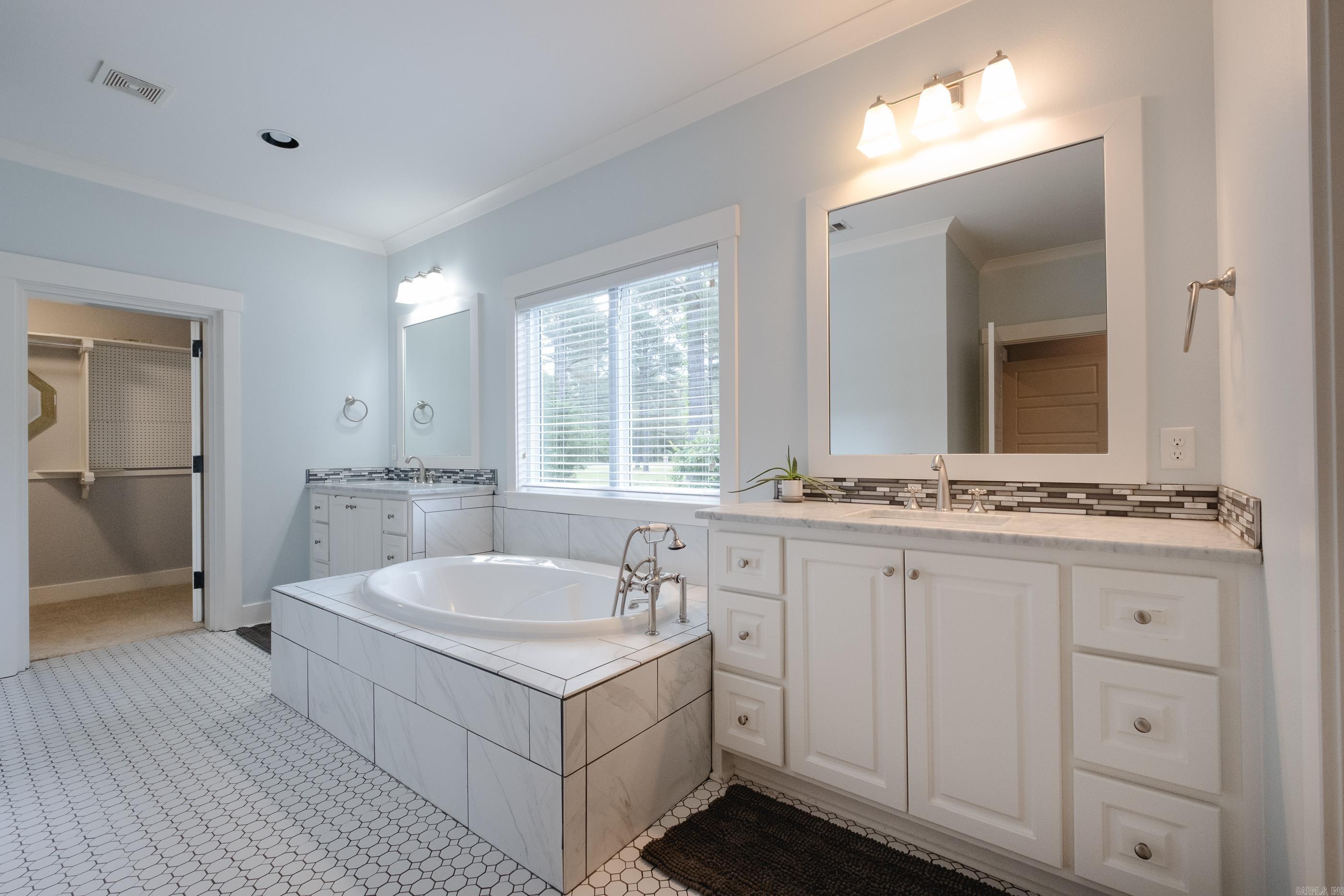 Glenns Crossing - Residential